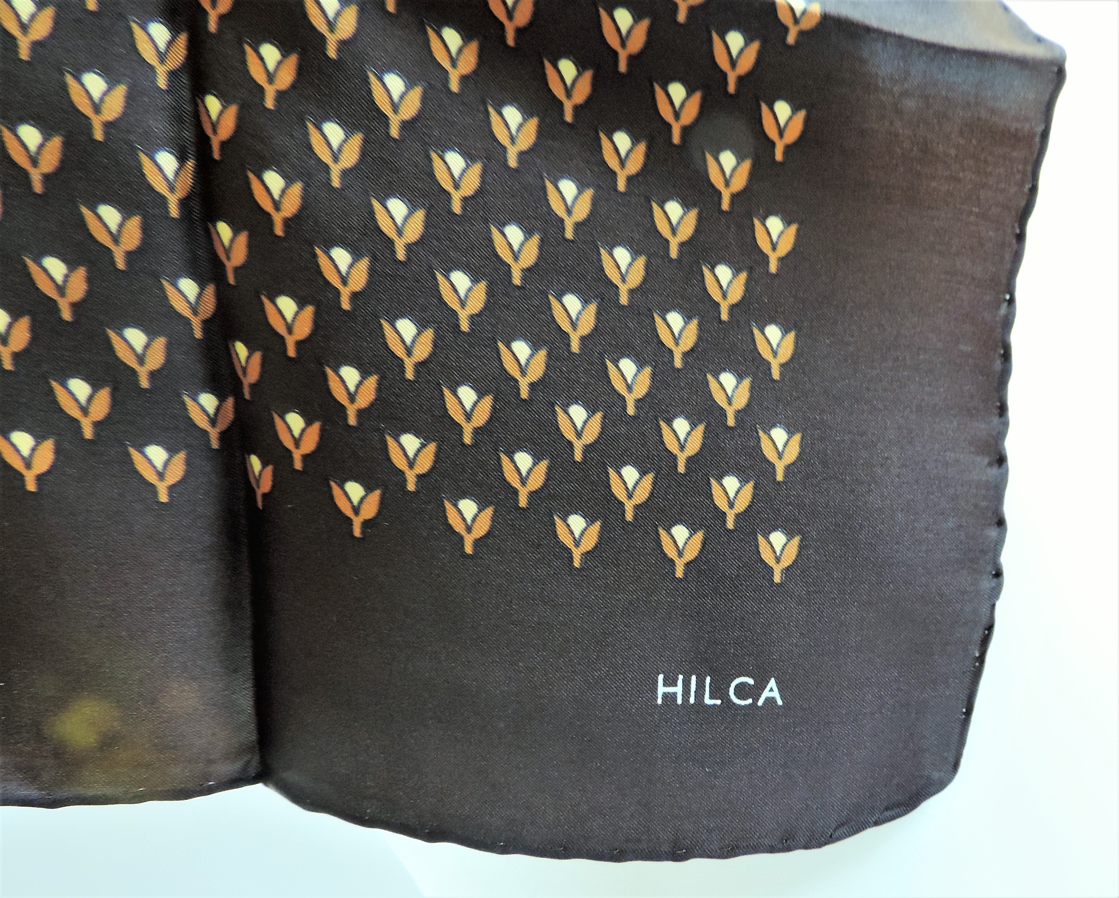 Vintage HILCA Silk Scarf Hand Rolled Made in Italy 65cm Square - Image 2 of 3