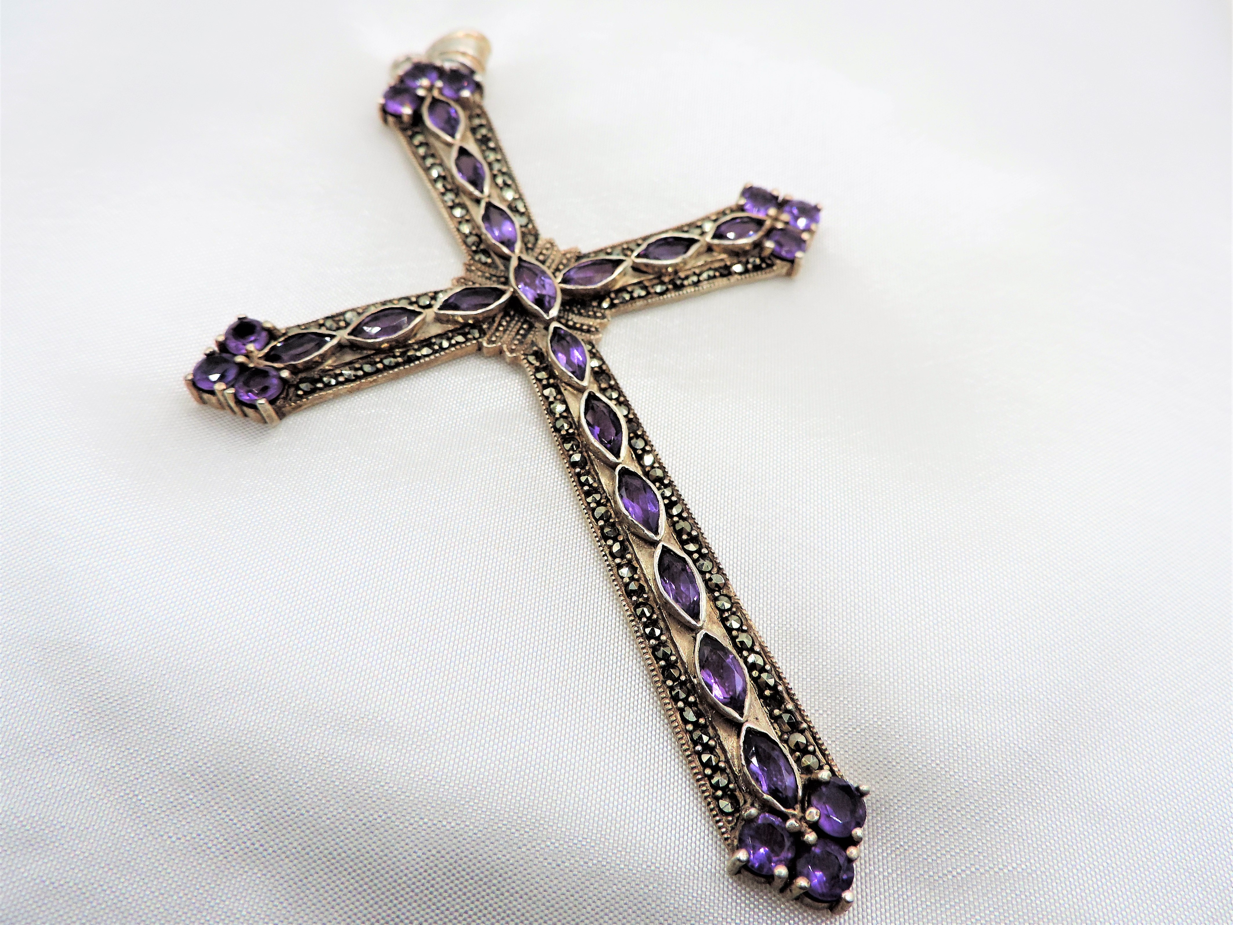 Extra Large Vintage Sterling Silver 12ct Amethyst & Marcasite Cross Pendant - Image 6 of 8