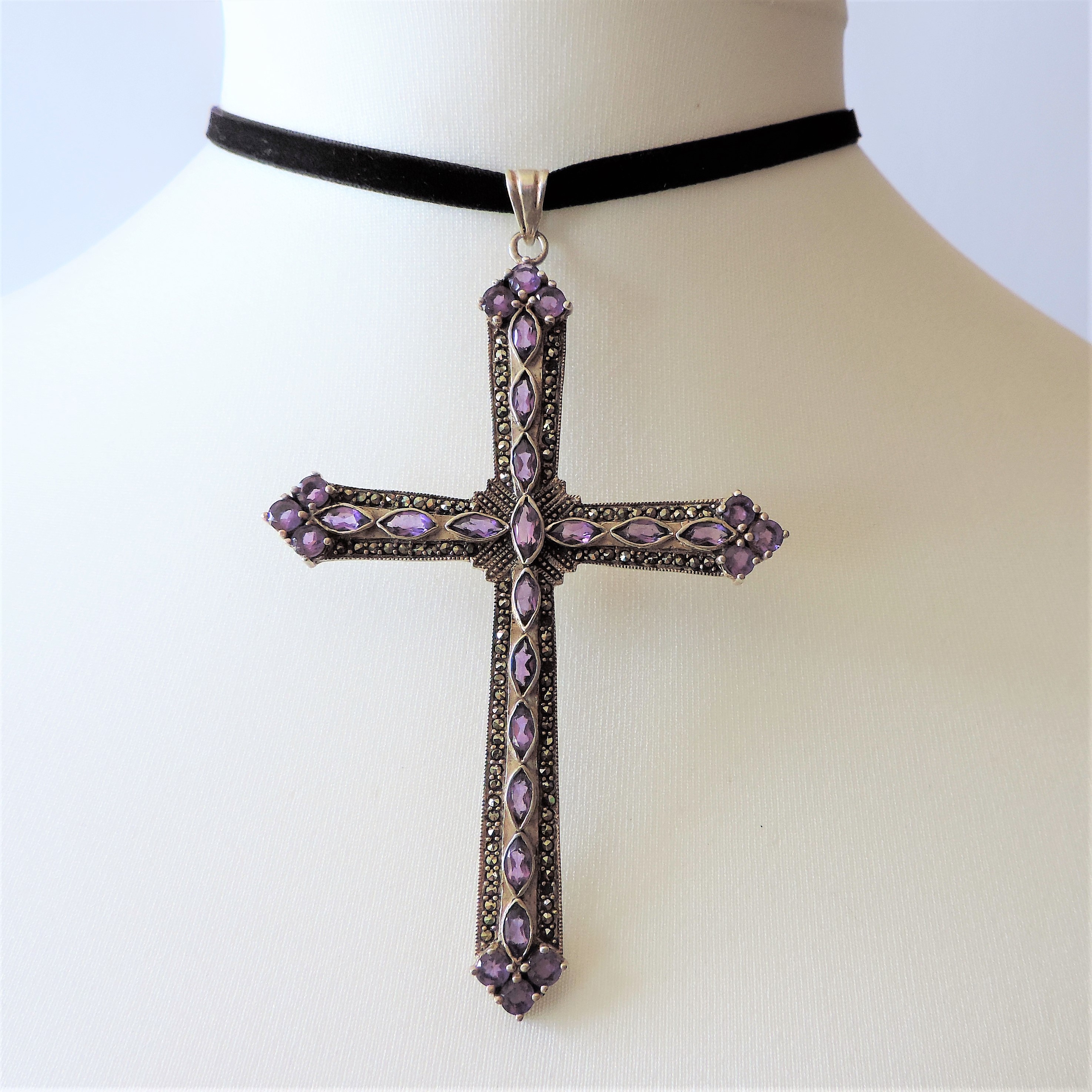 Extra Large Vintage Sterling Silver 12ct Amethyst & Marcasite Cross Pendant