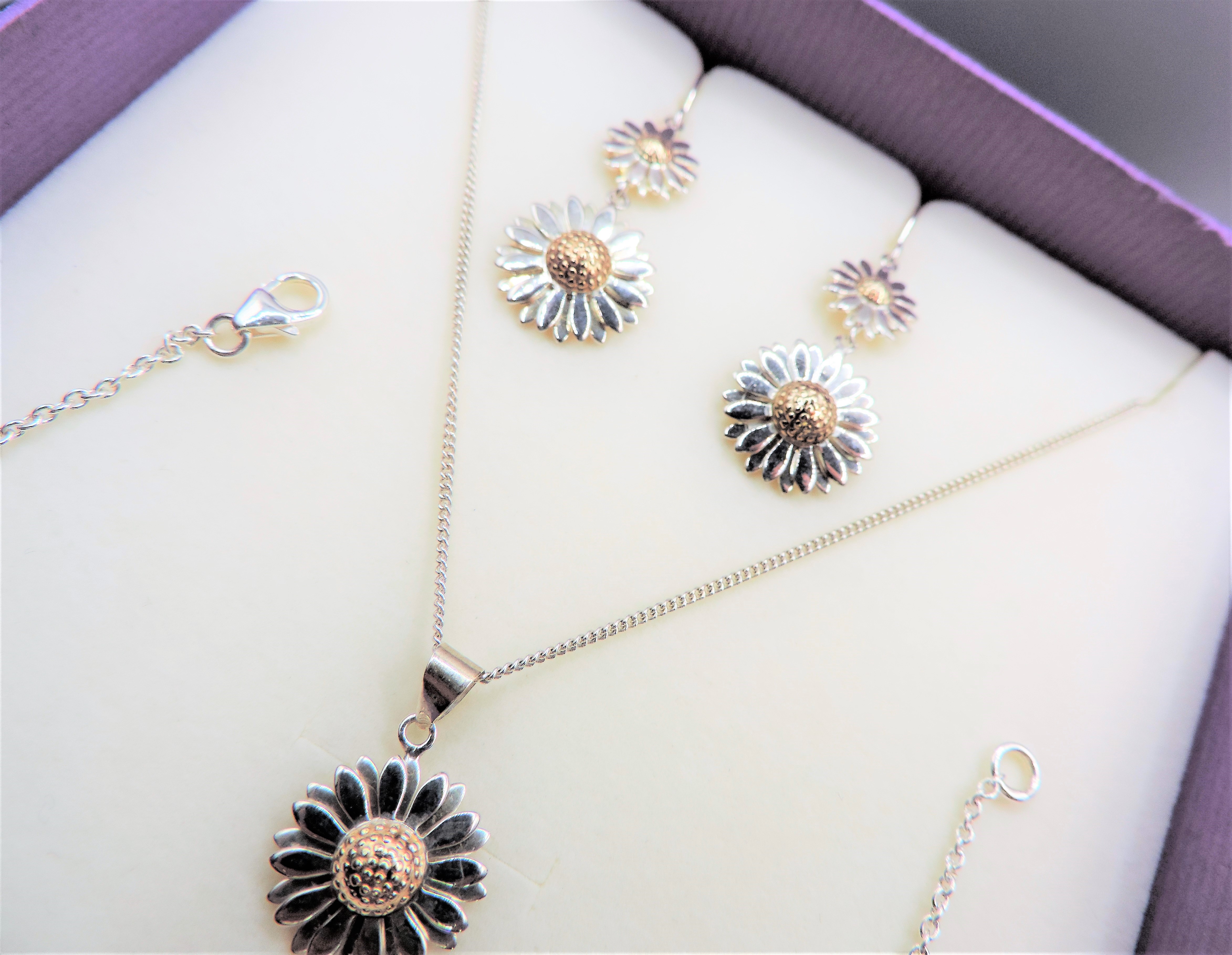 Gold & Sterling Silver Daisy Necklace Bracelet & Earrings Set New with Gift Box - Image 2 of 3