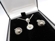 Gold & Sterling Silver Daisy Pendant Necklace & Earrings Set New with Gift Pouch