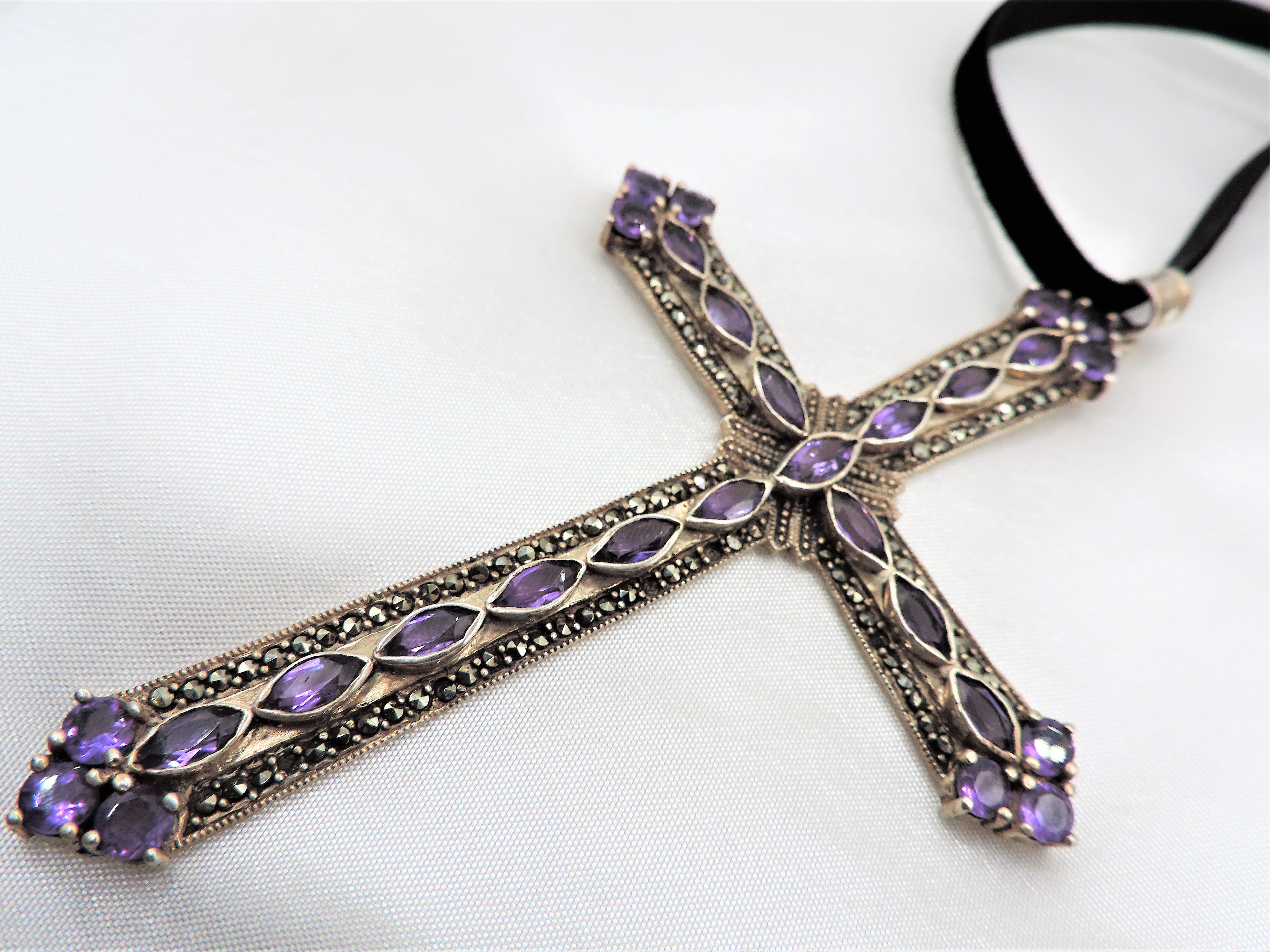 Extra Large Vintage Sterling Silver 12ct Amethyst & Marcasite Cross Pendant - Image 5 of 8