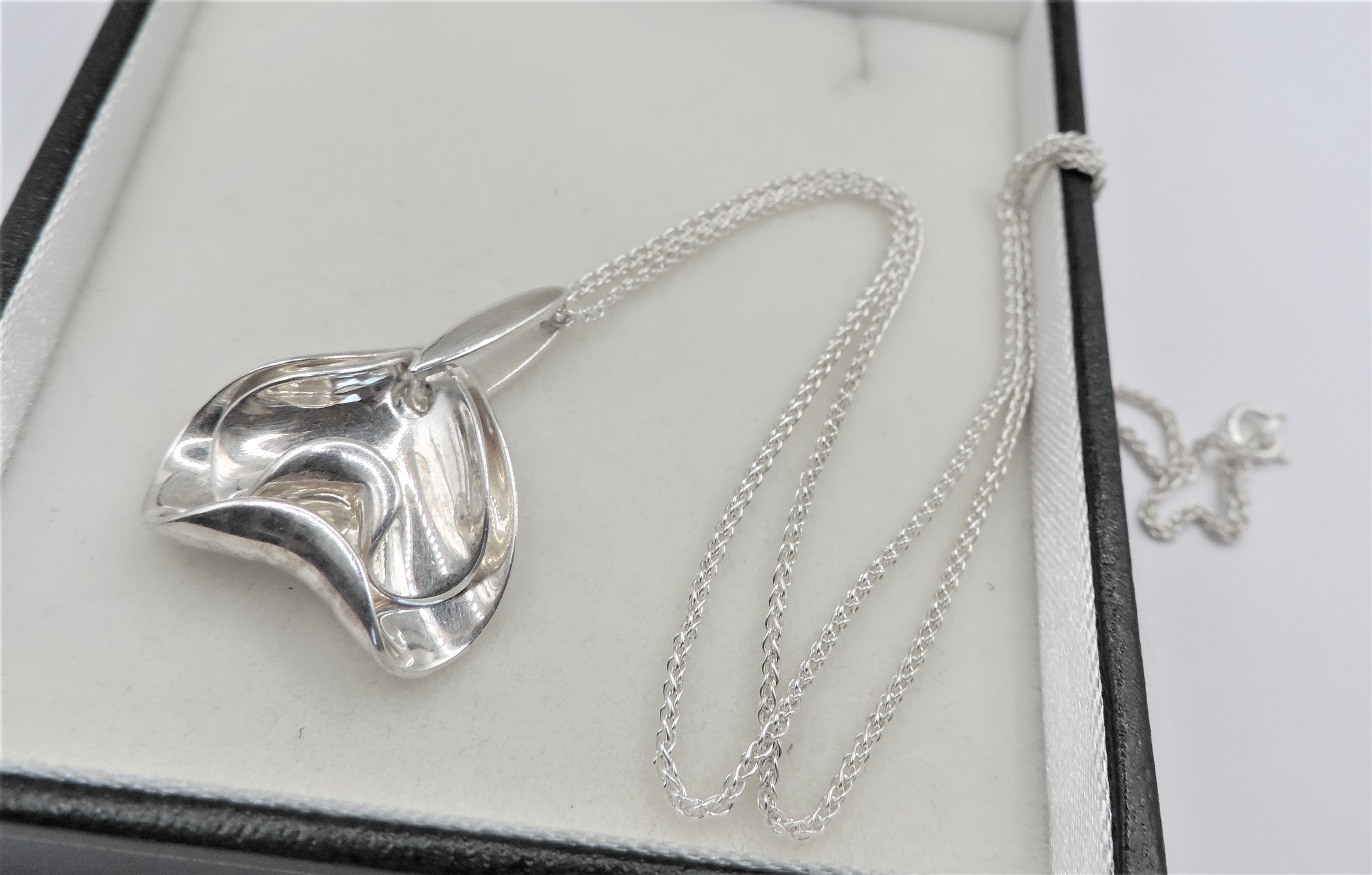 Sterling Silver Pendant Necklace - Image 2 of 2