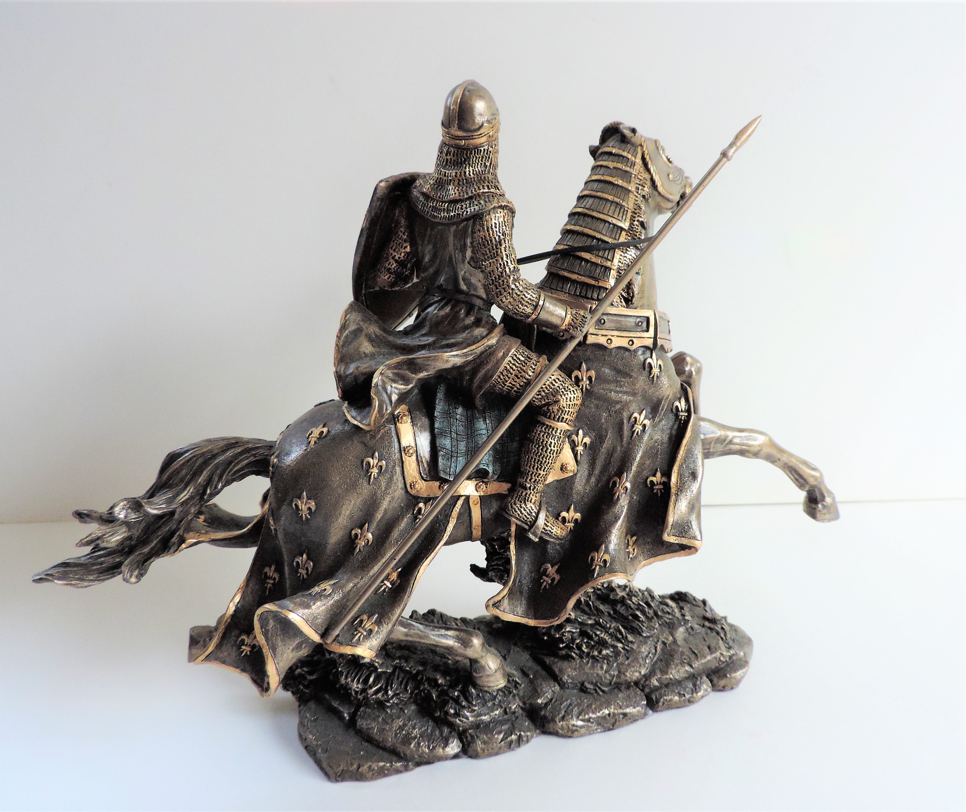 Veronese Knight Legend Bronze Figurine 24cm High 30cm Wide - Image 2 of 5