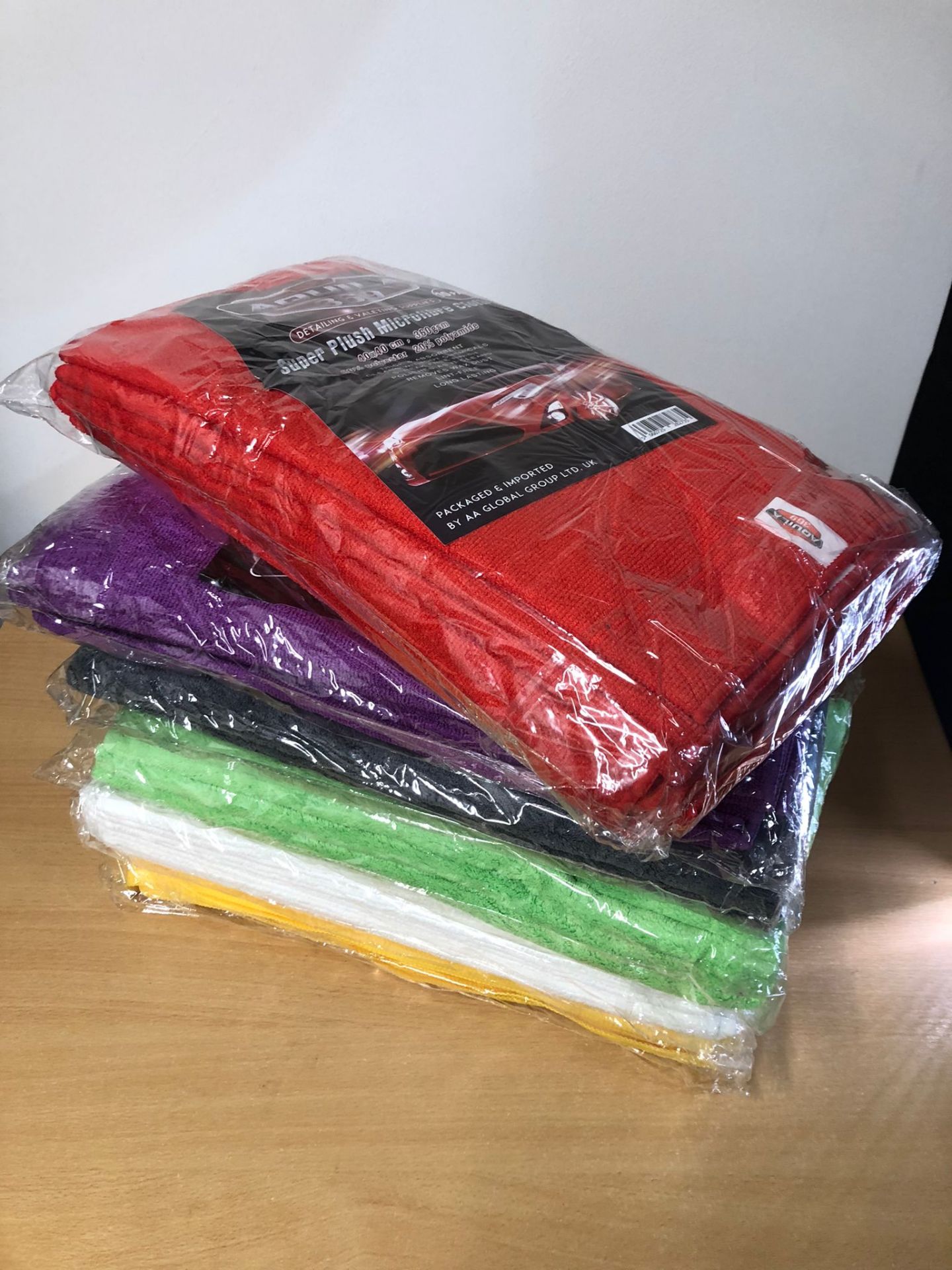 6 Packs of Detailing and Valeting Microfibre Cleaning Cloths Brand New 40 x 40cm - Image 9 of 9