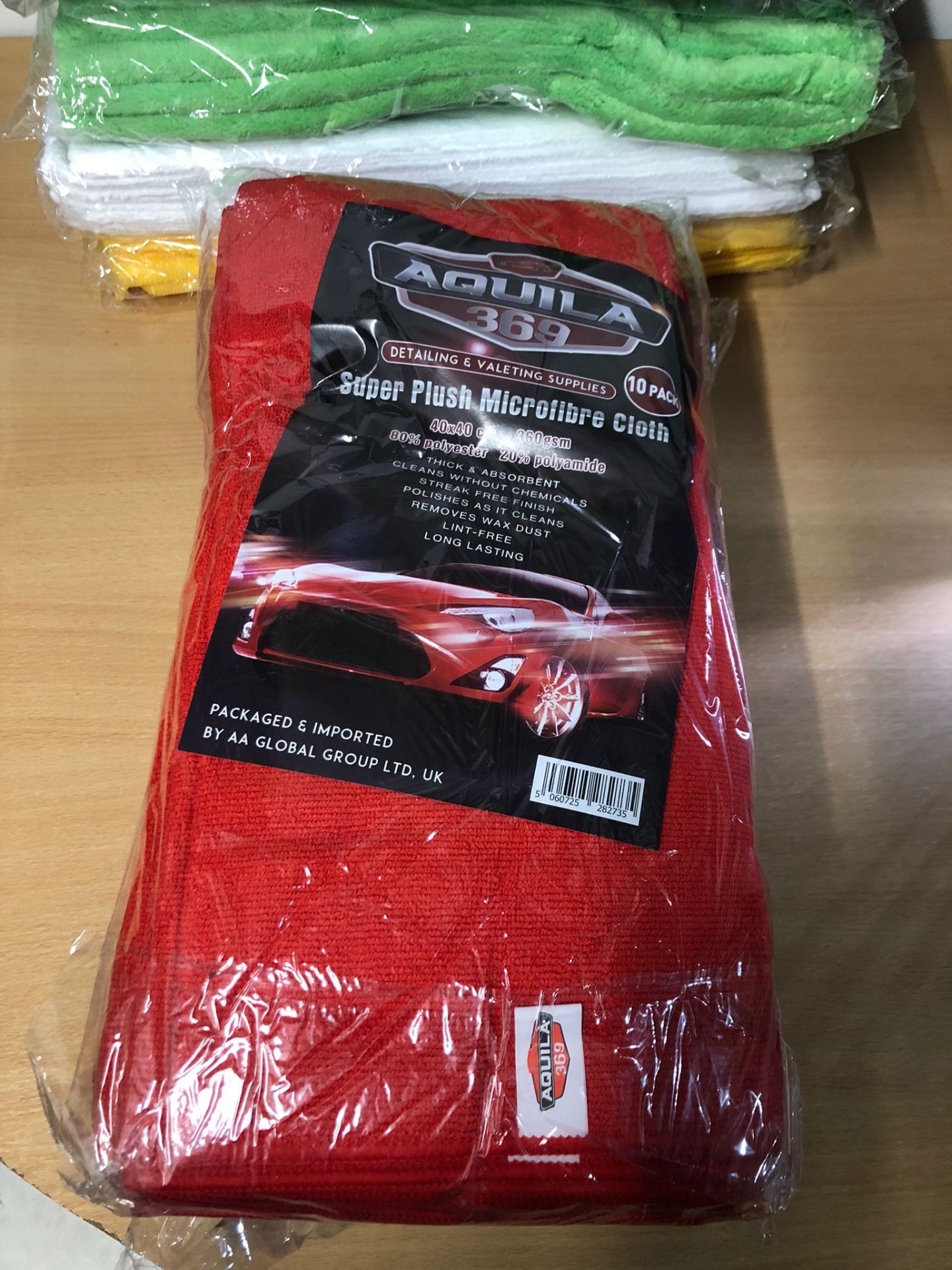 6 Packs of Detailing and Valeting Microfibre Cleaning Cloths Brand New 40 x 40cm - Image 3 of 9