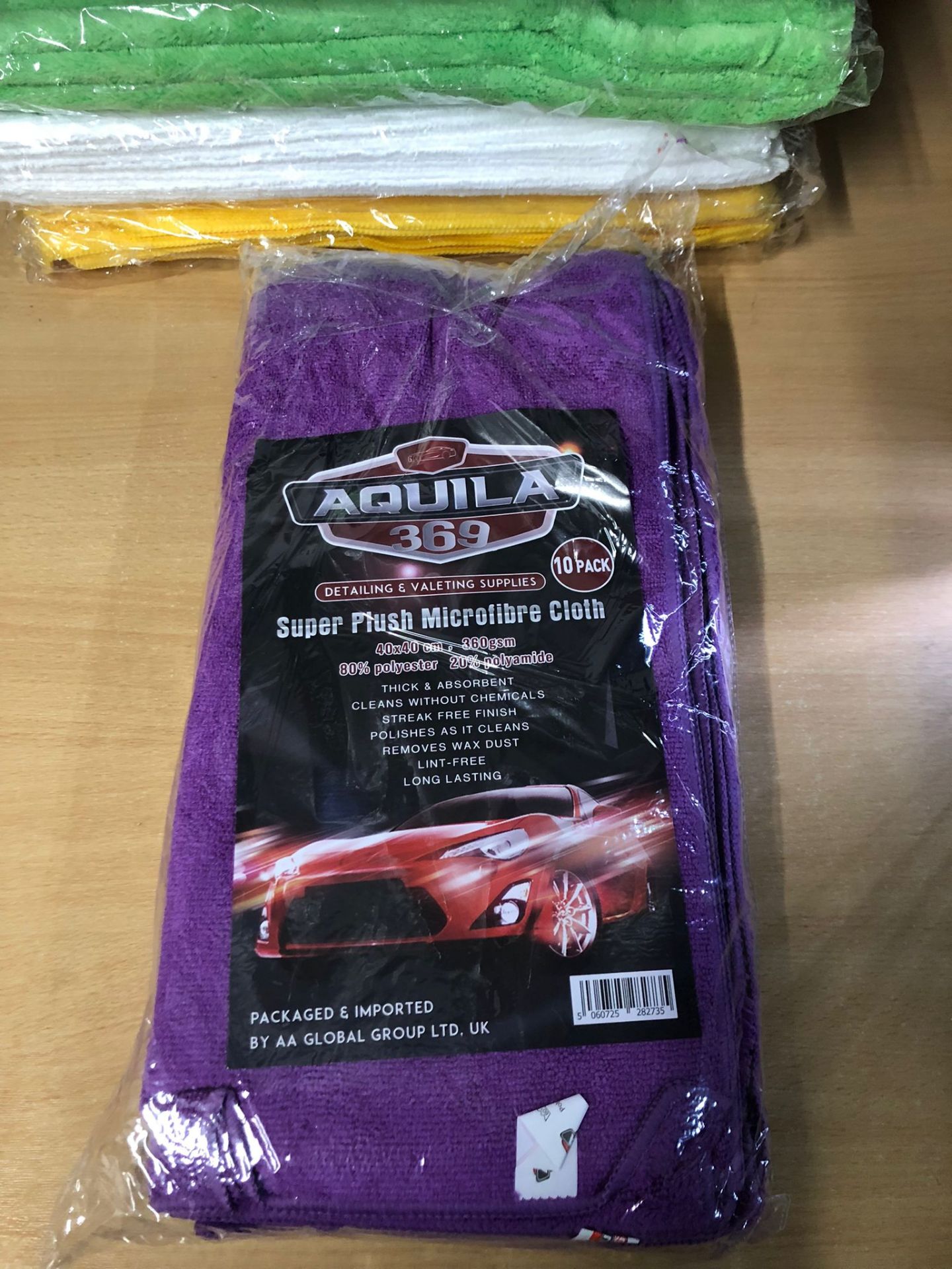 6 Packs of Detailing and Valeting Microfibre Cleaning Cloths Brand New 40 x 40cm - Image 2 of 9