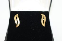 9ct Gold Diamond Wave Ear Studs