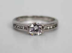 Diamond Style Silver Ring with Diamond Style Shoulders