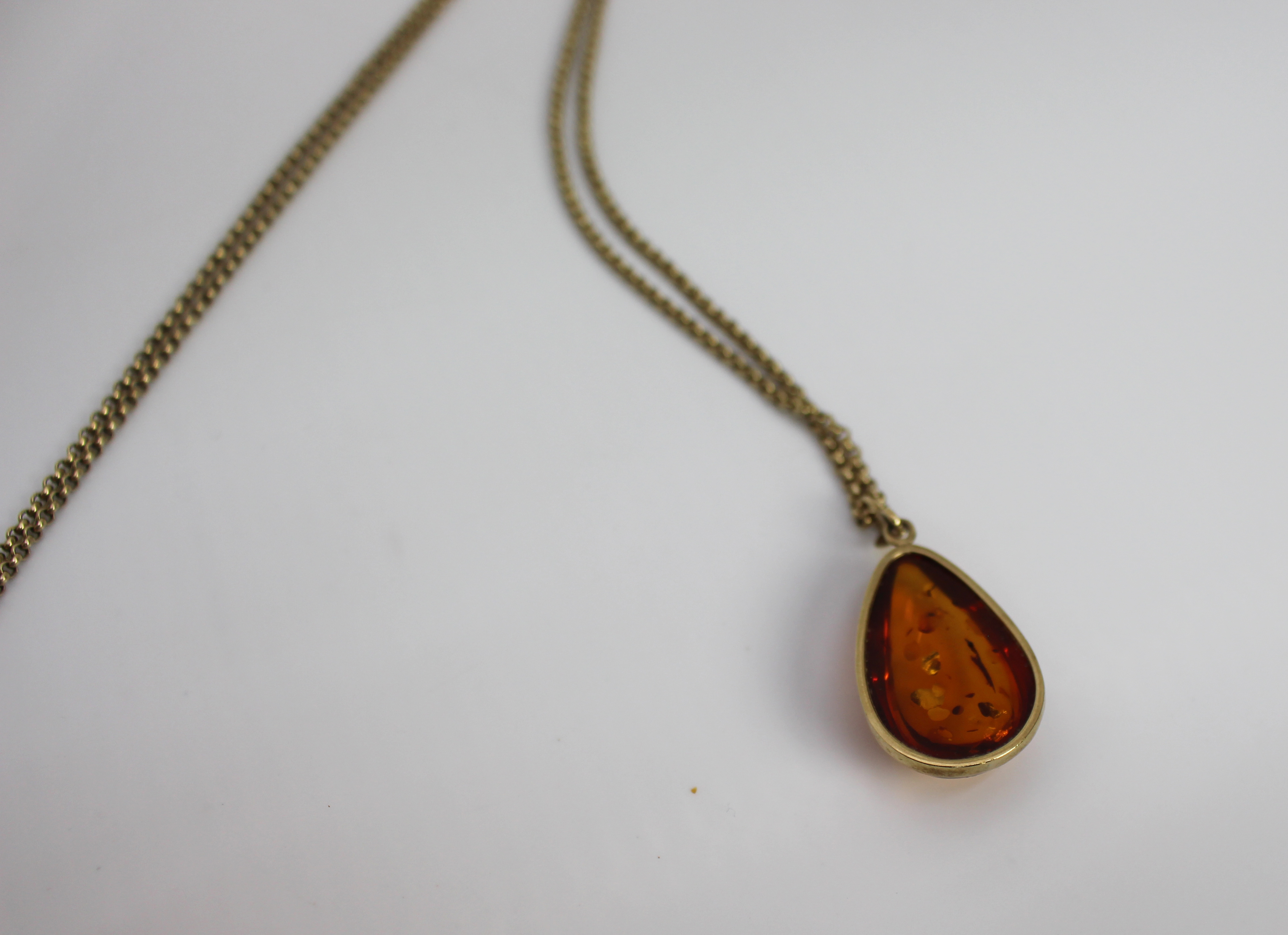 Amber Pendant on Gold Chain - Image 3 of 4