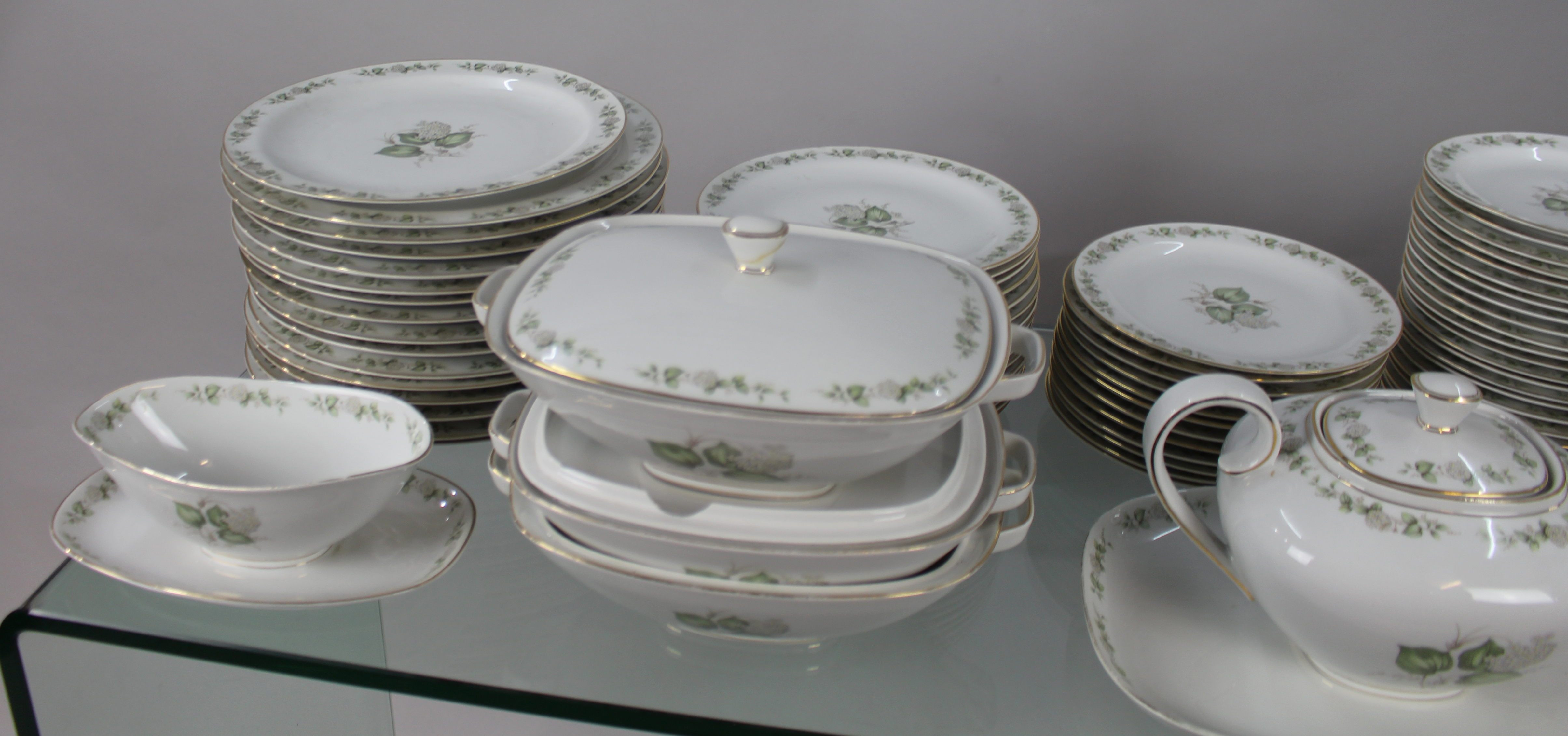 Large Franconia Krautheim Summer Bloom Pattern Dinner Service - Image 4 of 15