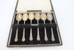 Cased Set of 6 Solid Silver Tea Spoons Chester 1941