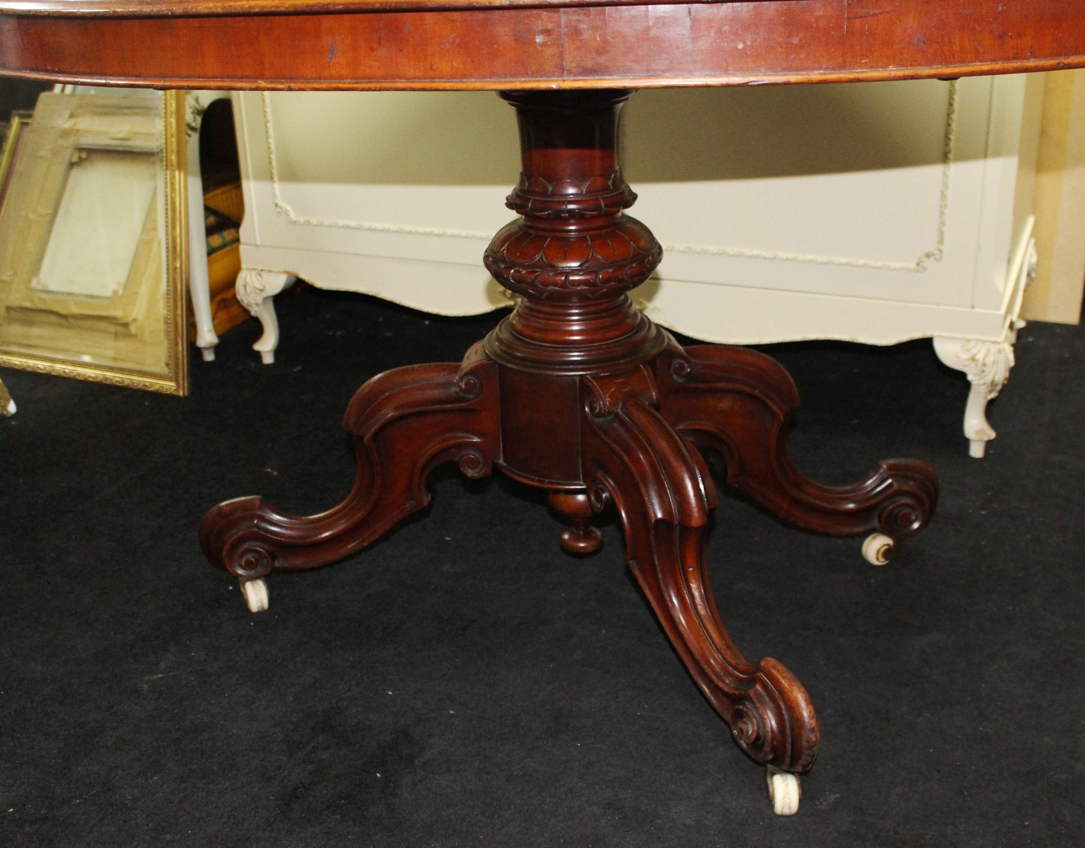 Mahogany Late 19th c. Oval Table - Image 4 of 7