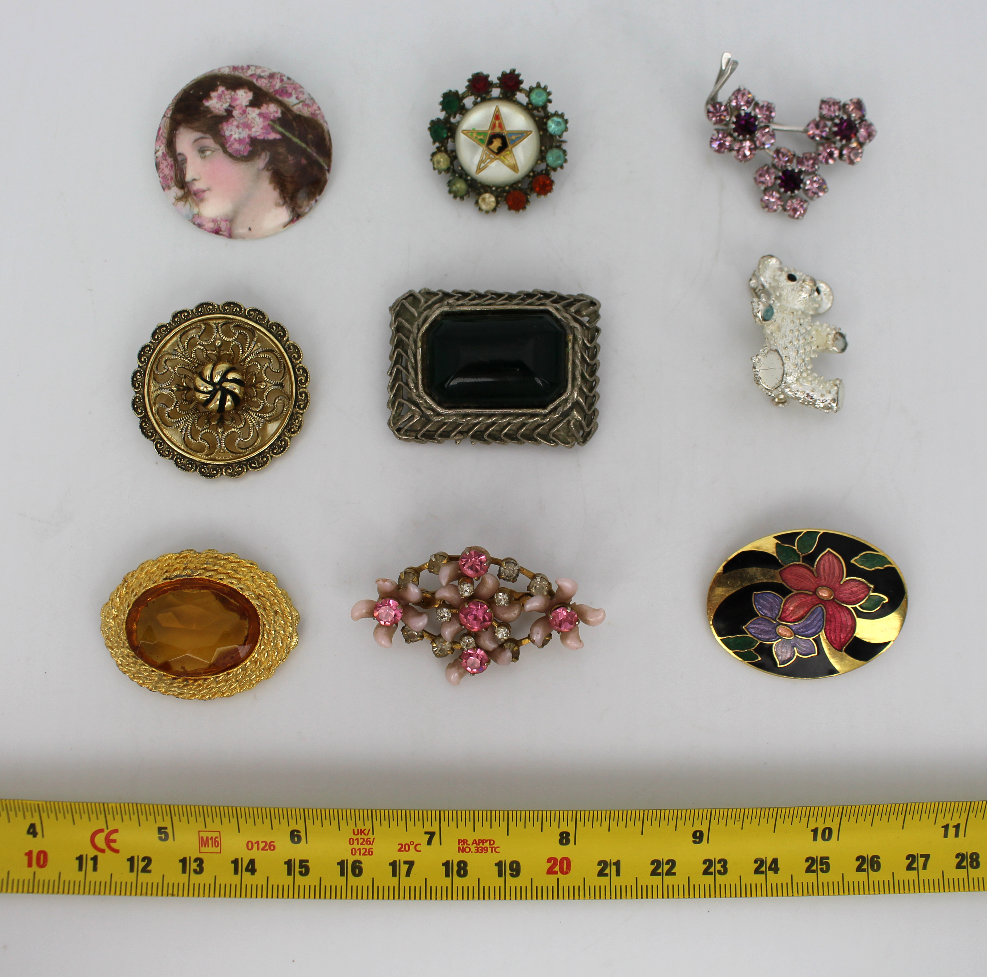 Set of 9 Vintage Brooches - Image 2 of 3