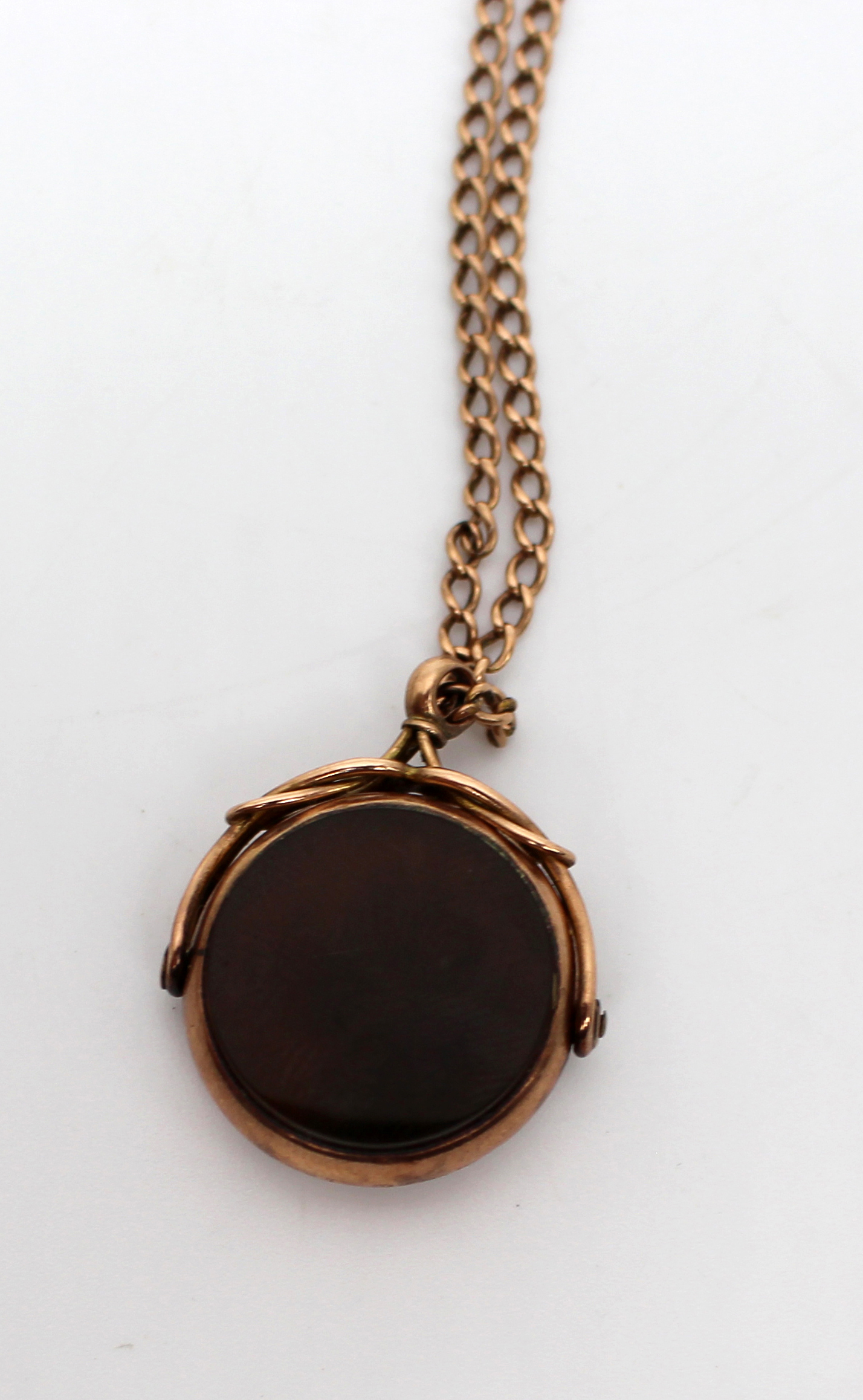Agate Seal on Gold Chain - Image 2 of 3