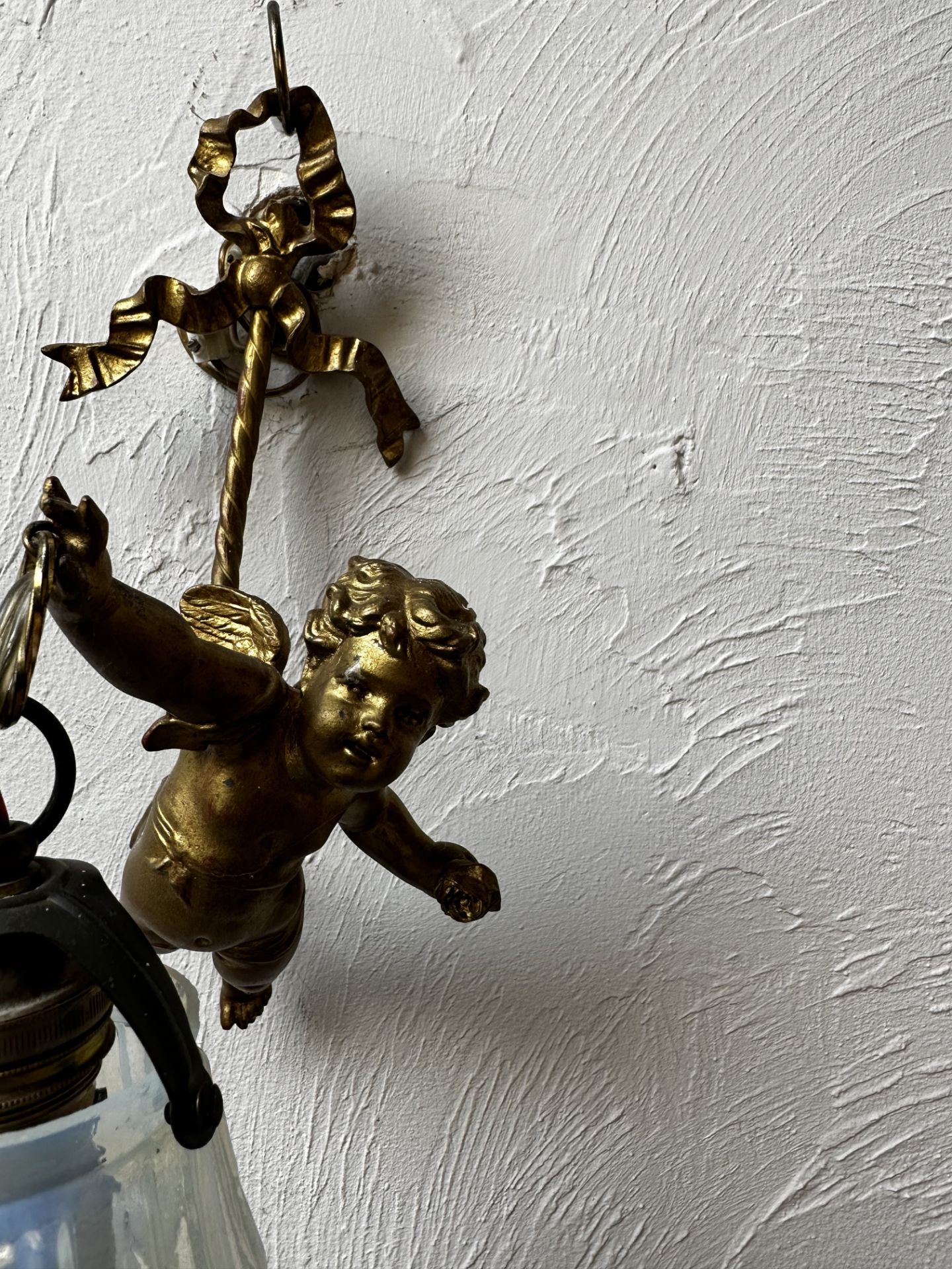 French Gilt Cherub Wall Light with Vaseline Glass Shade - Image 3 of 4