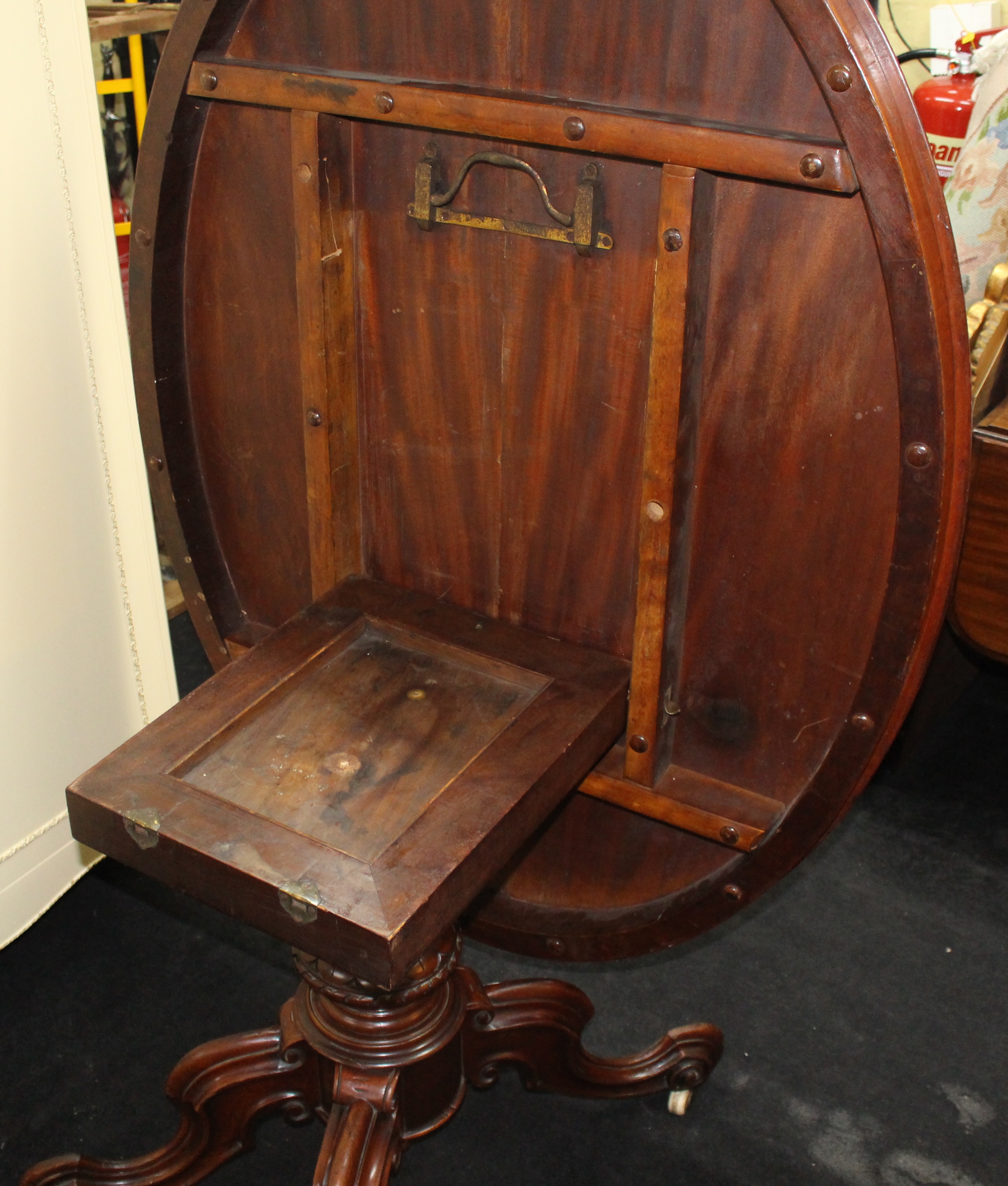 Mahogany Late 19th c. Oval Table - Image 7 of 7