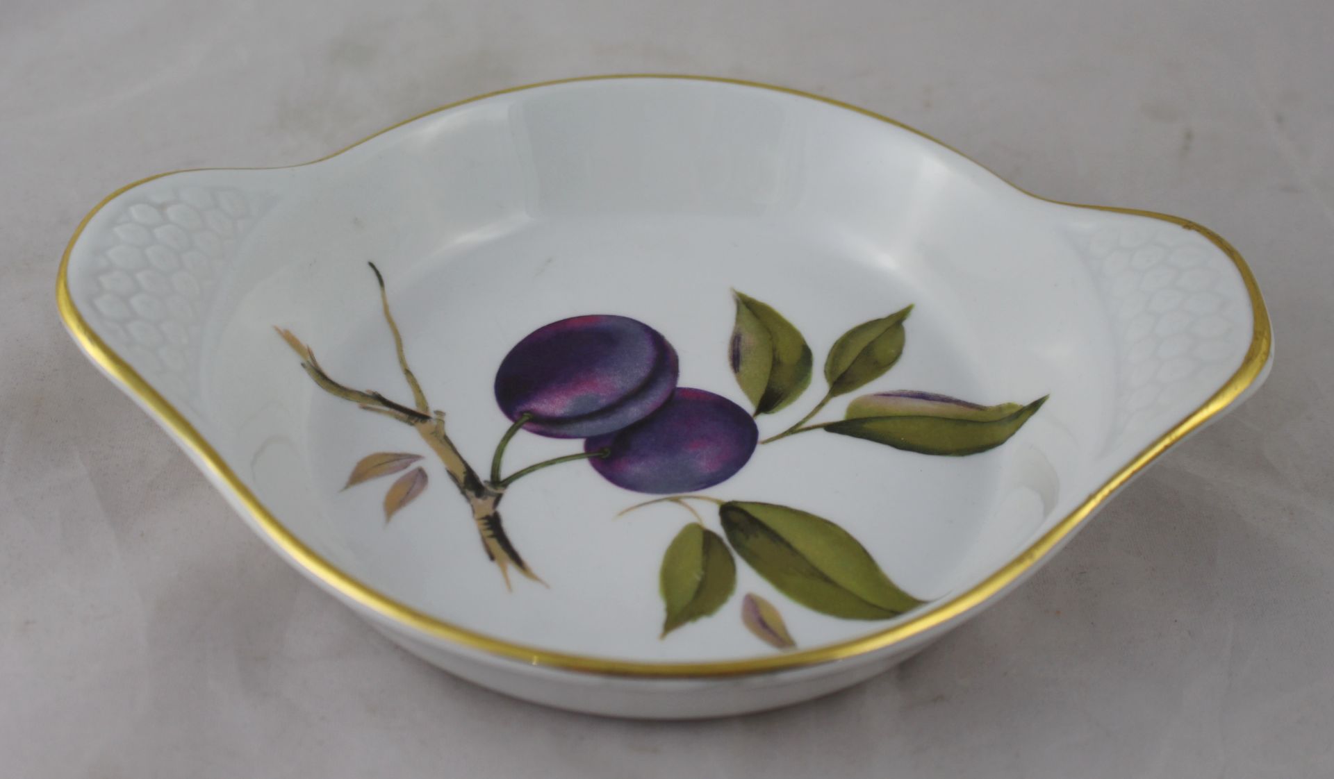 Royal Worcester Evesham Serving Dish - Image 2 of 4