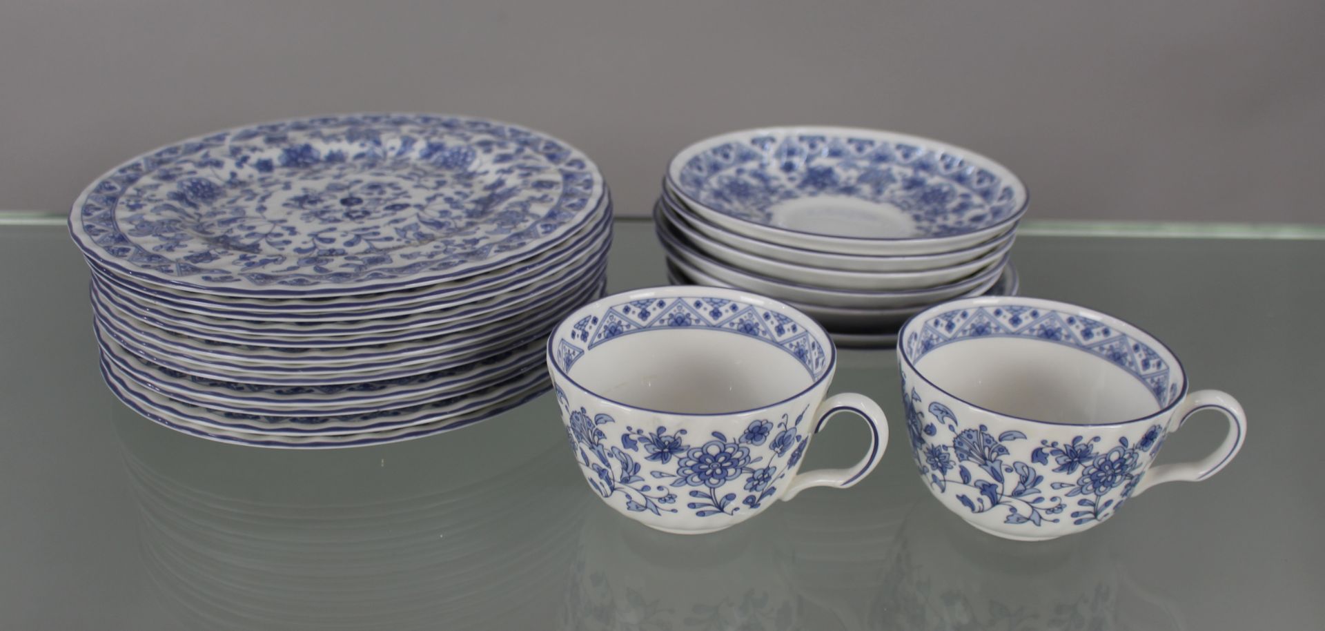 Minton Shalimar Part Tea Service - Image 2 of 4