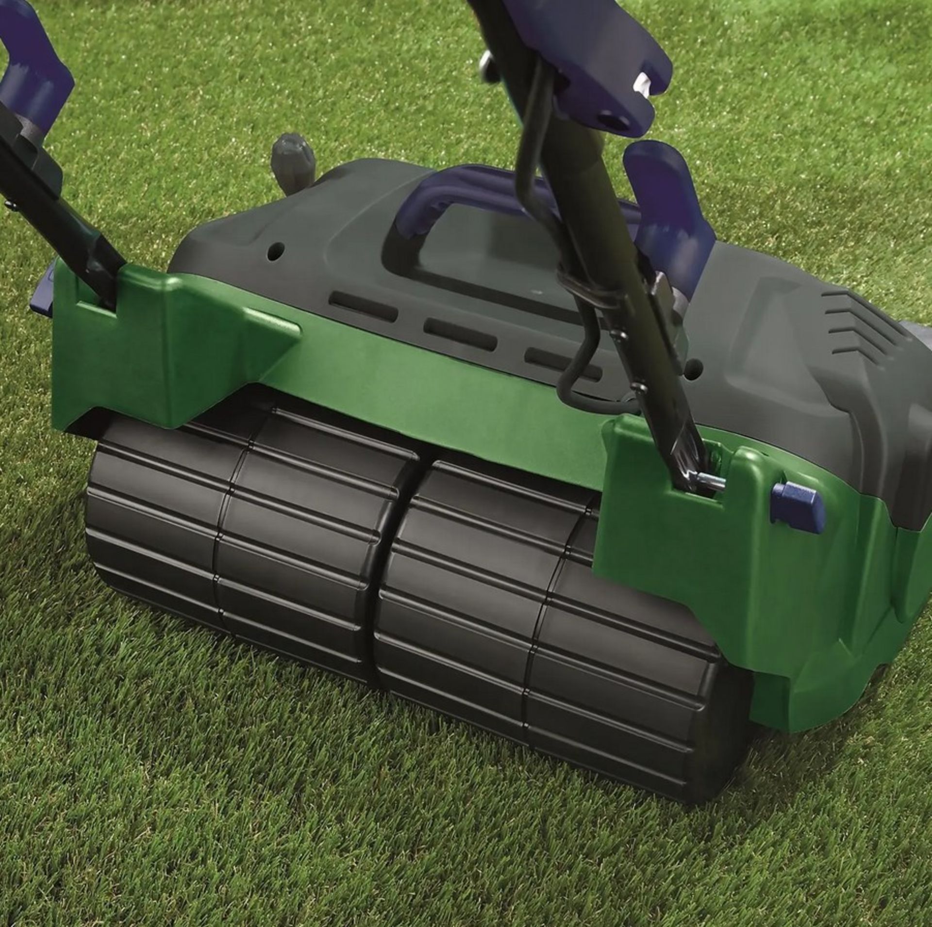 (143/Mez/P) RRP £119. Powerbase 32cm 400W Cylinder Electric Mower. - Image 5 of 6