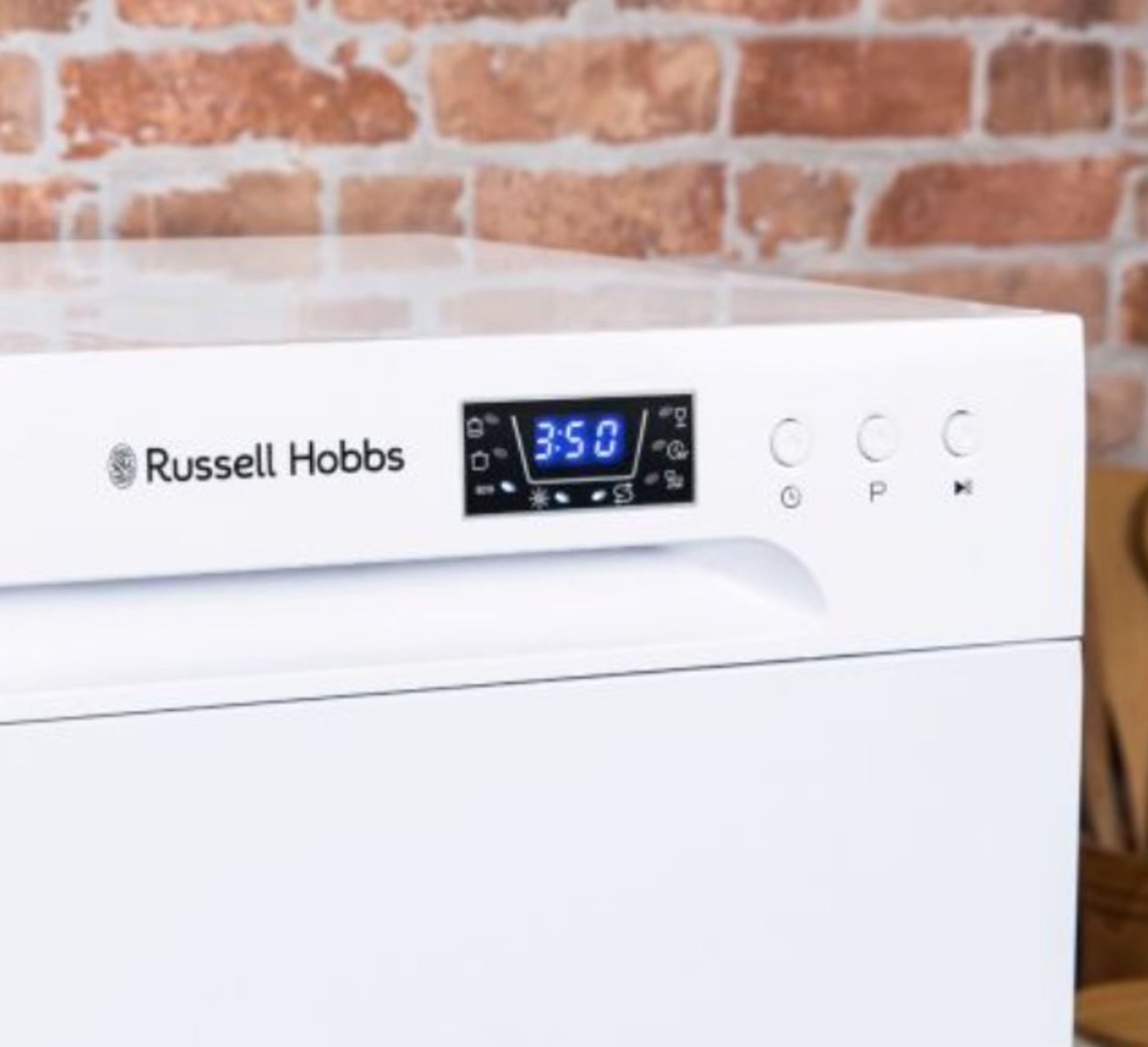 (11/6D) RRP £259.99. Russell Hobbs Table Top White Dishwasher RHTTDW6W. (H44x W55x D50cm). 6 Prog... - Image 4 of 16