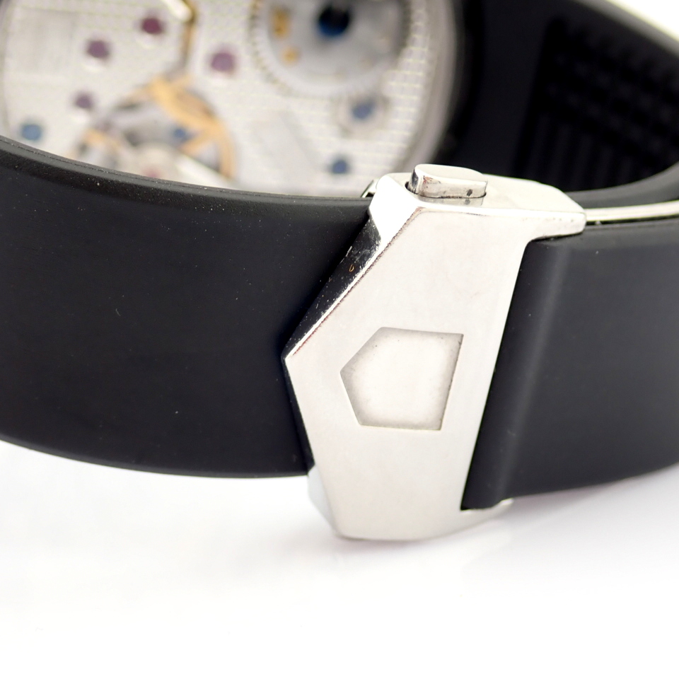 TAG Heuer / Carrera WV3010 Calibre 1 - Gentlmen's Steel Wrist Watch - Image 11 of 11