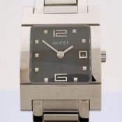 Gucci / 7700L - (Unworn) Unisex Steel Wrist Watch