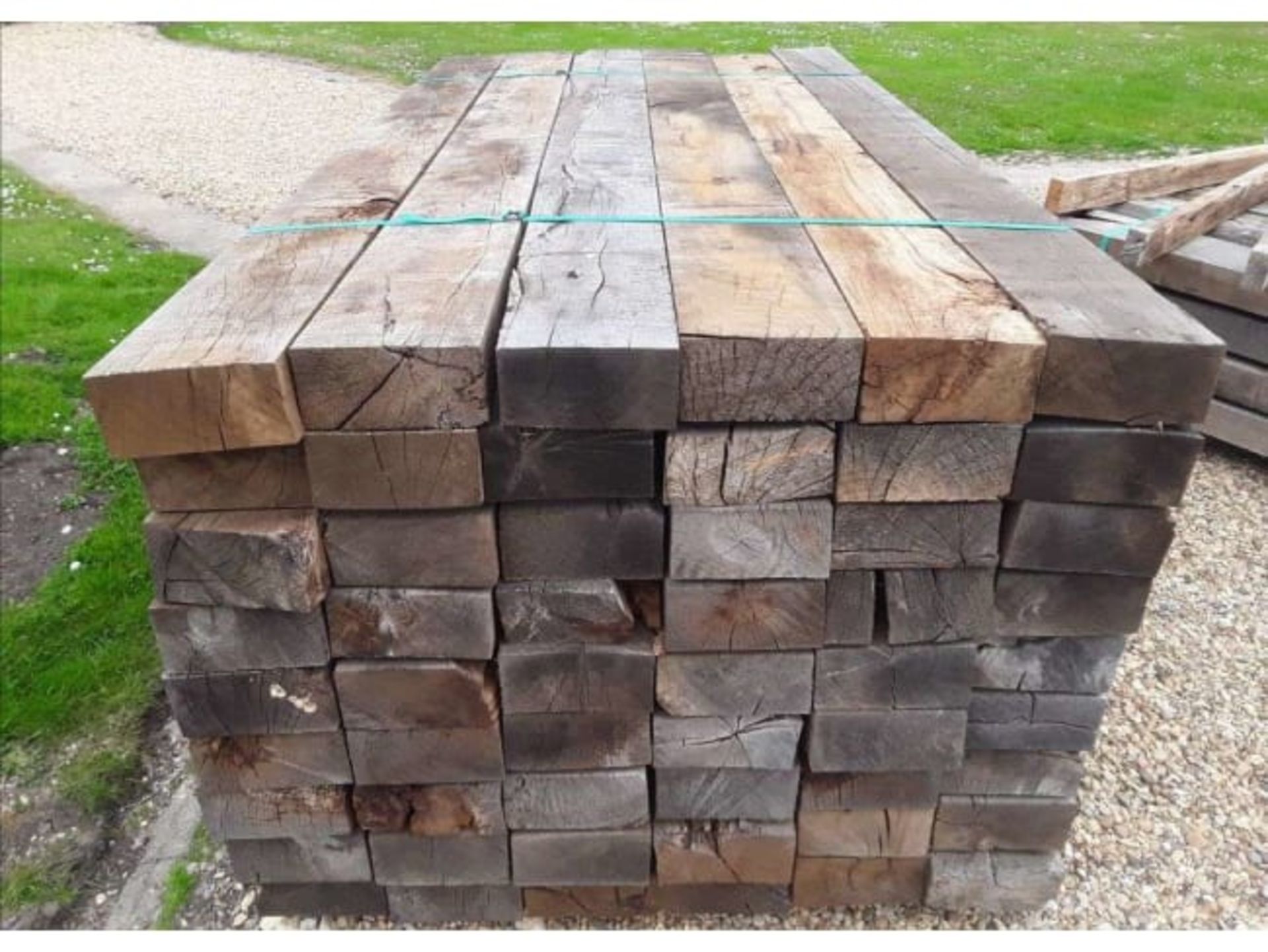 10 x Hardwood Timber Air Dried Sawn Rustic English Oak Sleepers - Image 2 of 2