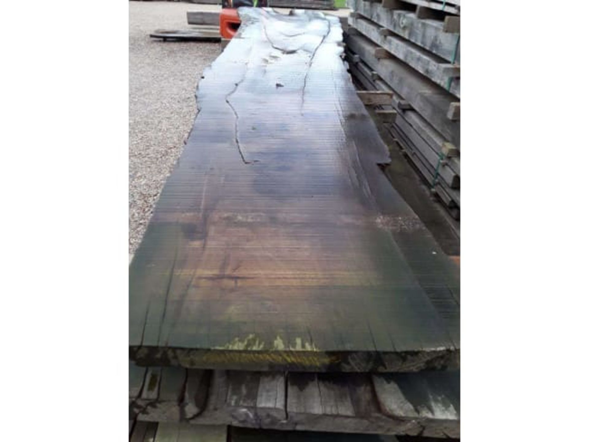 Hardwood Air Dried Sawn English Chestnut Waney Edge/ Live Edge Slab/ Table Top