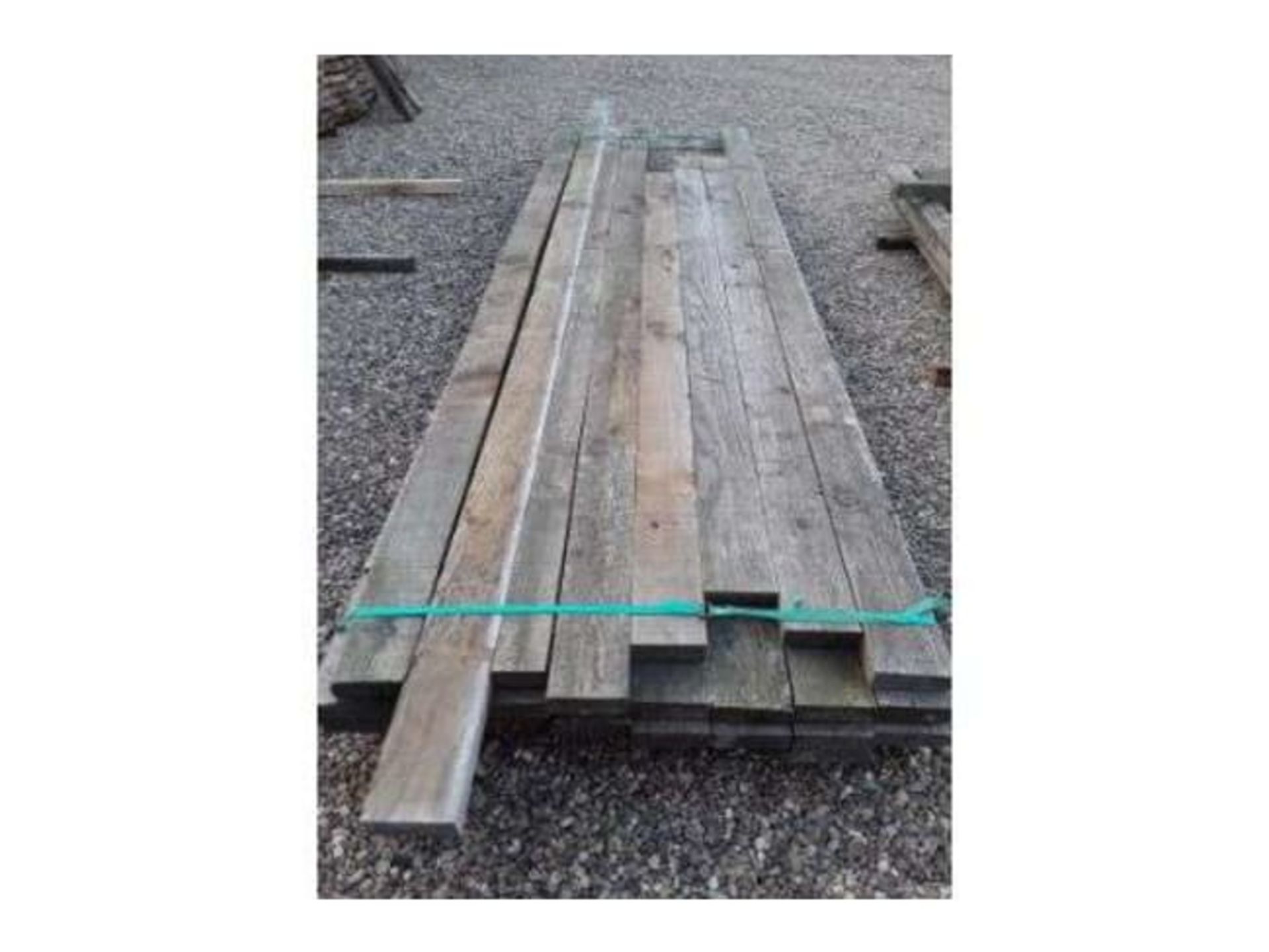 32 x Softwood Sawn Timber Mixed Larch/ Douglas Fir Rails - Image 4 of 6