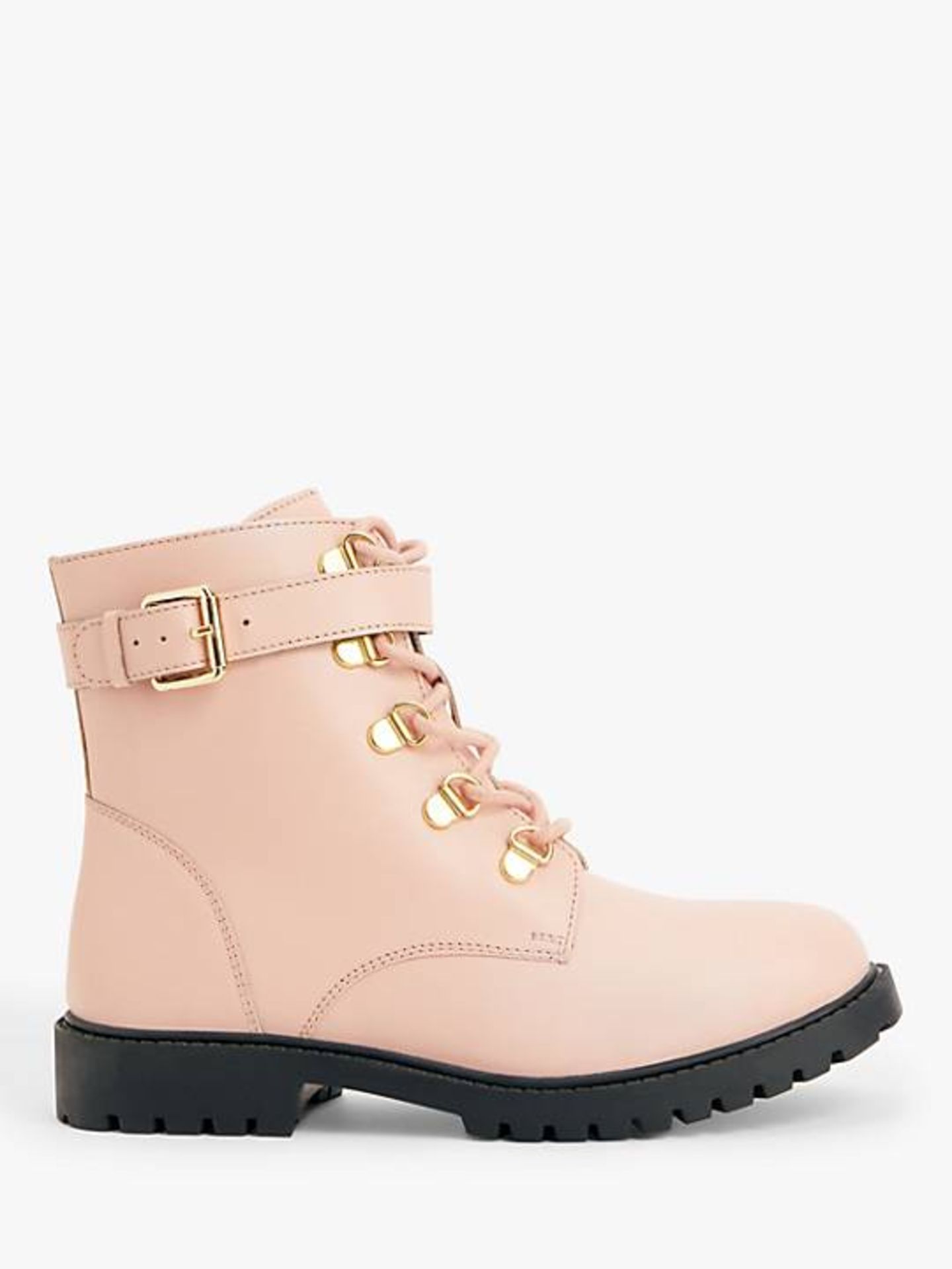 Pallet of Raw Customer Returns - Category - SHOES - P100116529 - Image 26 of 30