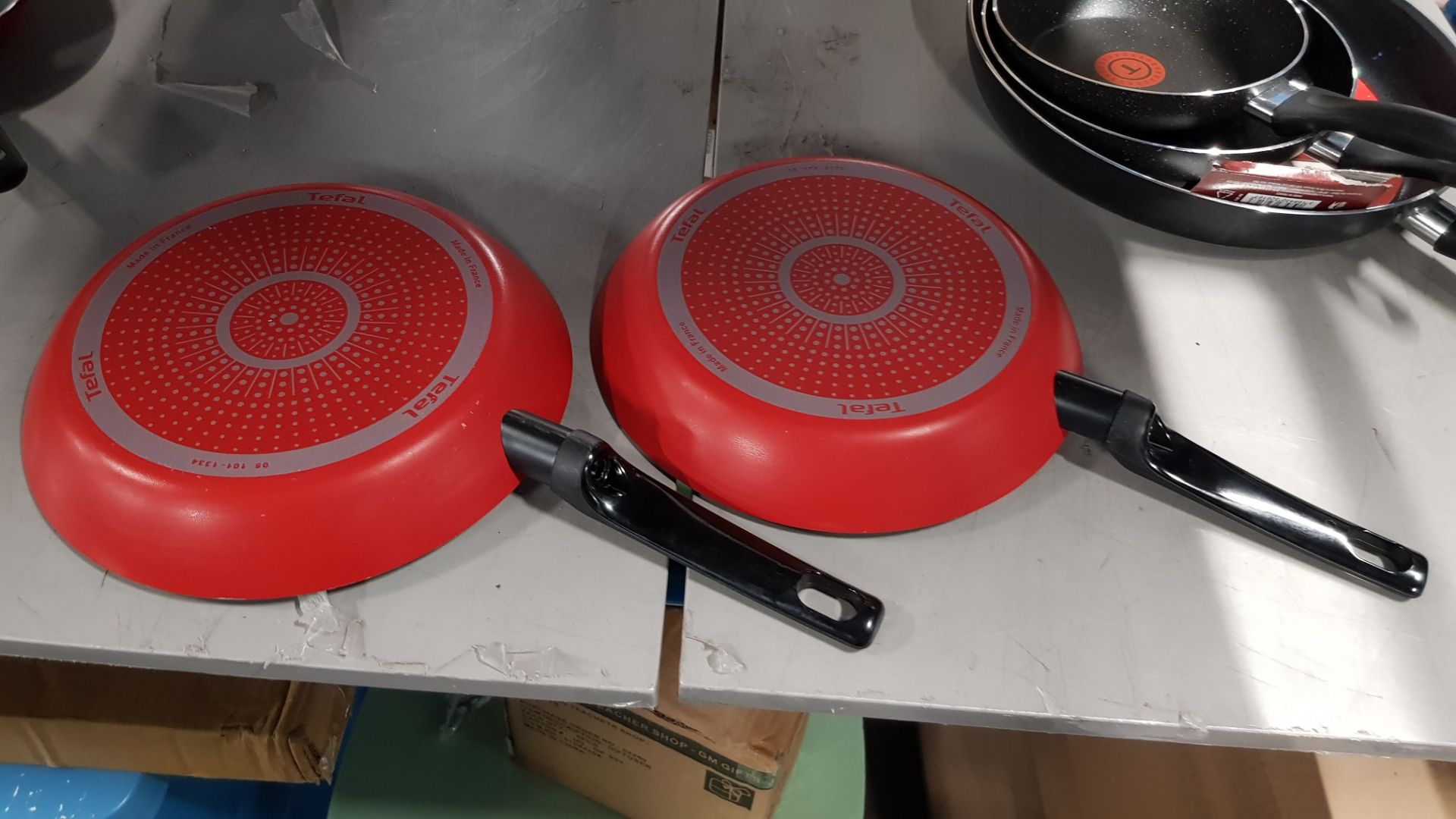 Description: (38/6N) Lot RRP £135 7x Mixed Tefal Frying Pans 1x 32cm Black RRP £38 1x 24cm Black RRP - Image 13 of 15