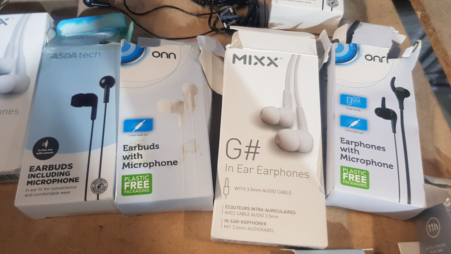 Description: (174/5J) Approx 25x Mixed In Ear Head Phones To Include Mixx True Wireless Mixx - Image 11 of 14