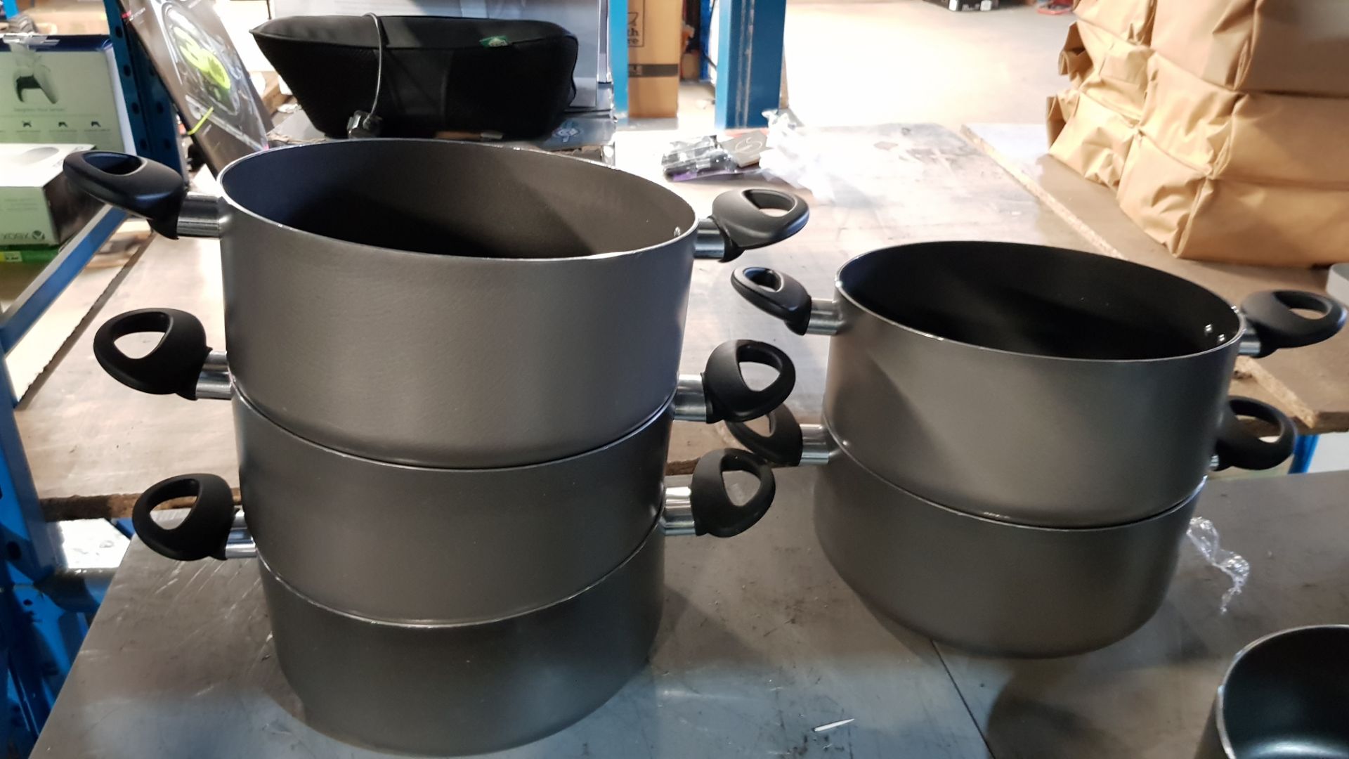 Description: (45/6I) 14x Grey Non Stick Cookware Items 1x 32cm Stock Pot 6x 24cm Stock Pot 1x 32cm - Image 12 of 12