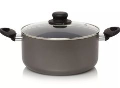 Description: (40/6K) 6x Grey Non Stick Aluminium Cookware Items 1x 32cm Stock Pot With Lid 1x 24cm