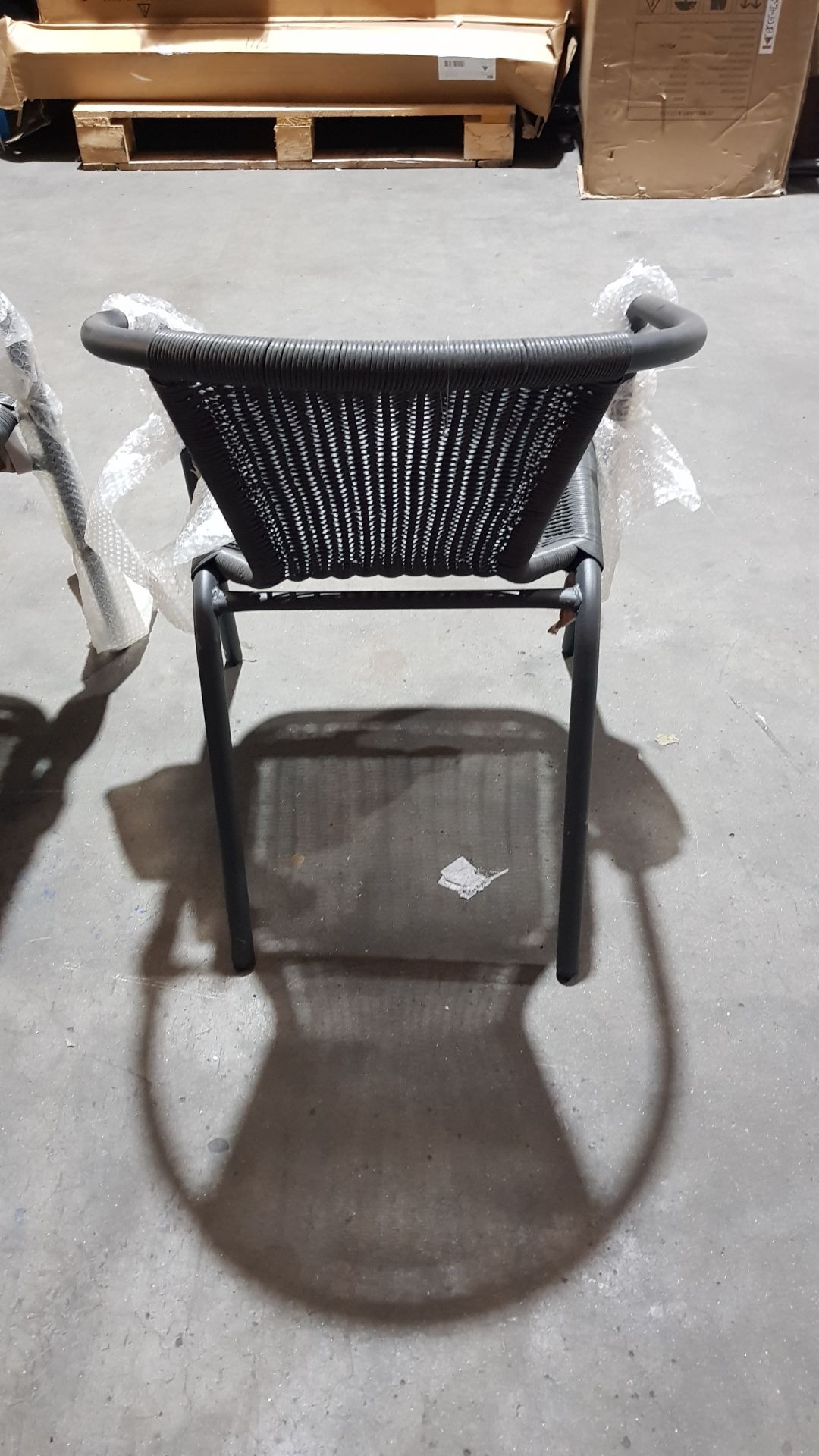 Description: (132/5B) Lot RRP £140 6x Items 4x Eloise Bistro Chair Black RRP £25 Each (Units - Image 8 of 18