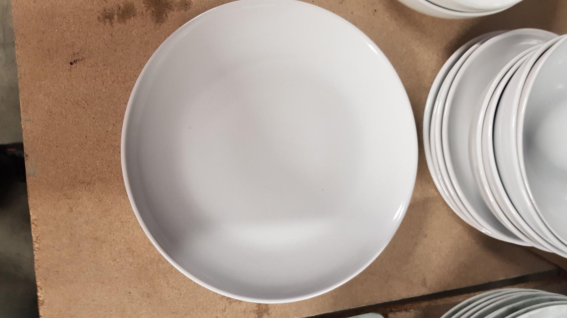 Description: (104/5B) Lot RRP £70 2x Items 1x Stoneware Essentials White 12 Piece Dinner Set RRP £20 - Image 15 of 18