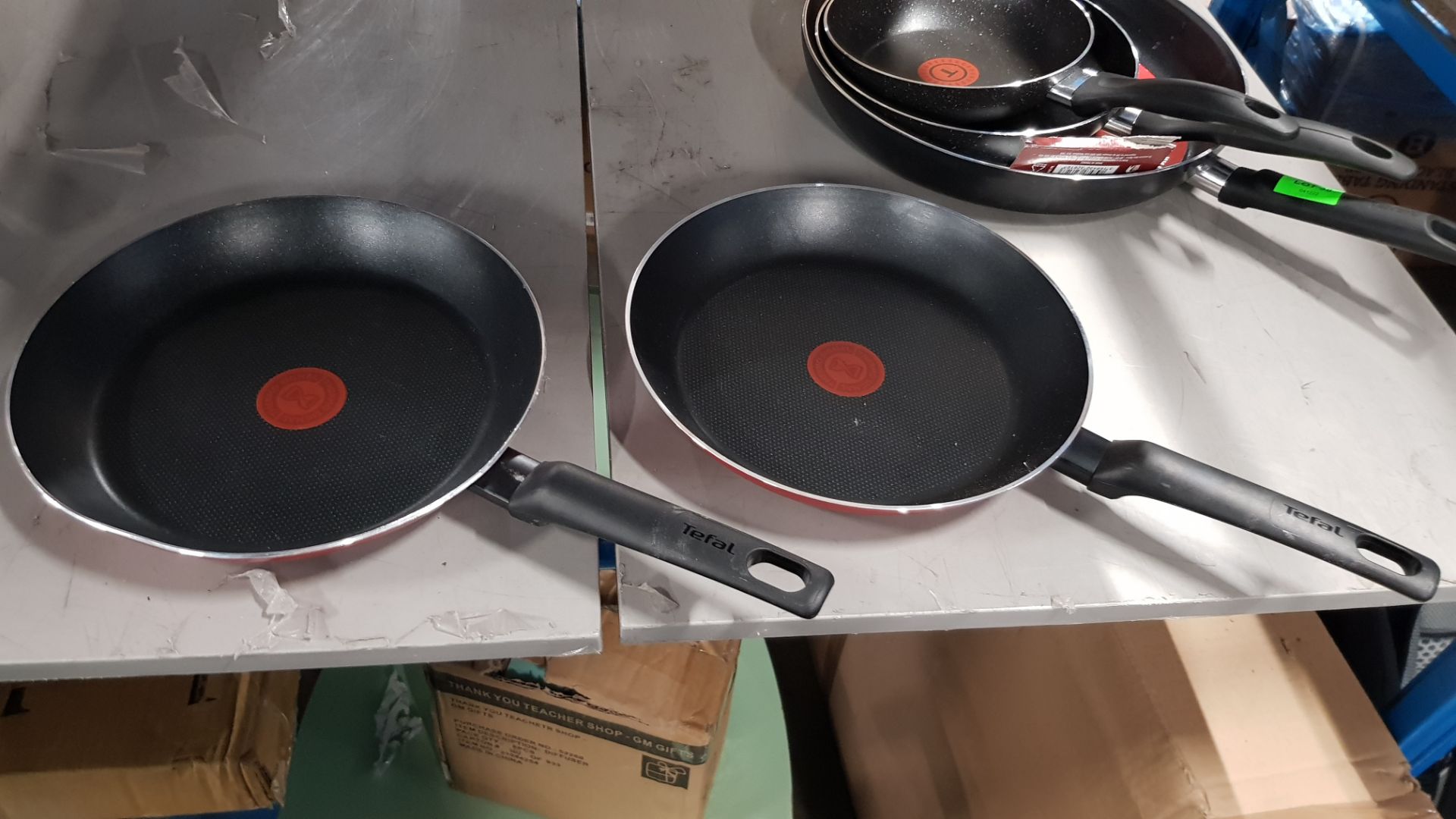 Description: (38/6N) Lot RRP £135 7x Mixed Tefal Frying Pans 1x 32cm Black RRP £38 1x 24cm Black RRP - Image 12 of 15