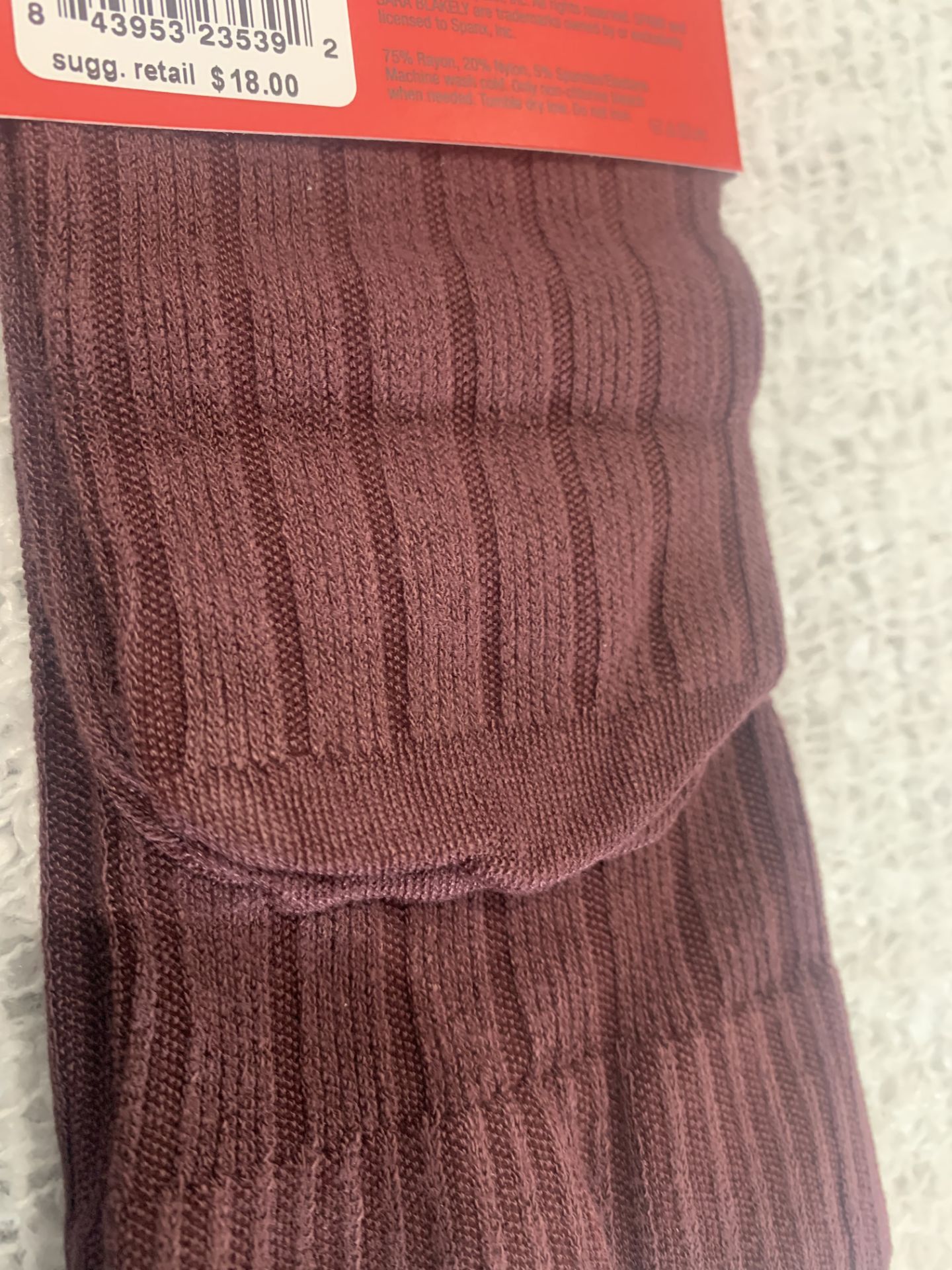 Brand New Spanx Sweater Knee High Socks Pack of 4, Navy and Burgundy - Image 5 of 5