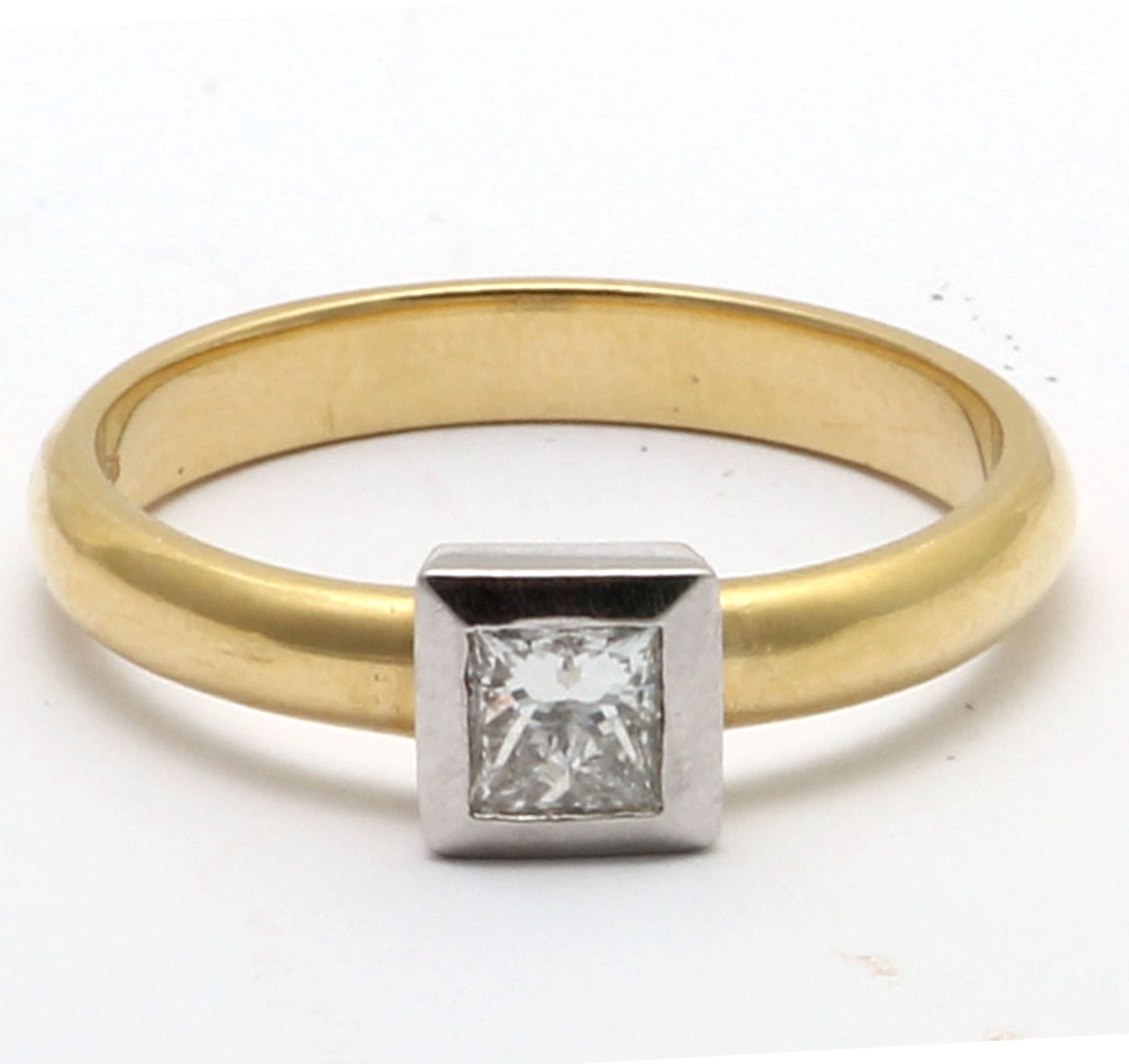 18ct Single Stone Princess Cut Rub Over Diamond Ring 0.45 - Image 5 of 8