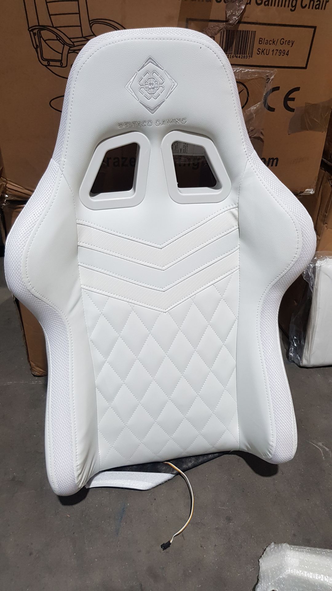 Title: (8/P) RRP £259Deltaco RGB Ergonomic Gaming Chair White332 Colour ModesWipe Clean - Image 9 of 14
