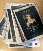 Royal family Memorabilia Death of Diana 19 Newspaper and Magazines Bundle