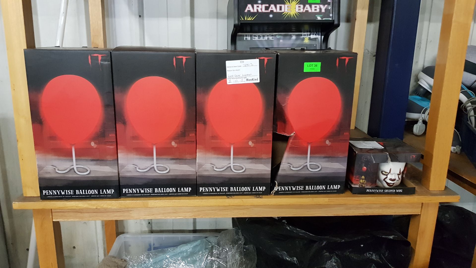 (36/R9) Lot RRP £150. 5x Items. 4x IT Pennywise Balloon Desk Light RRP £30 Each. 1x IT Pennywise... - Image 5 of 7