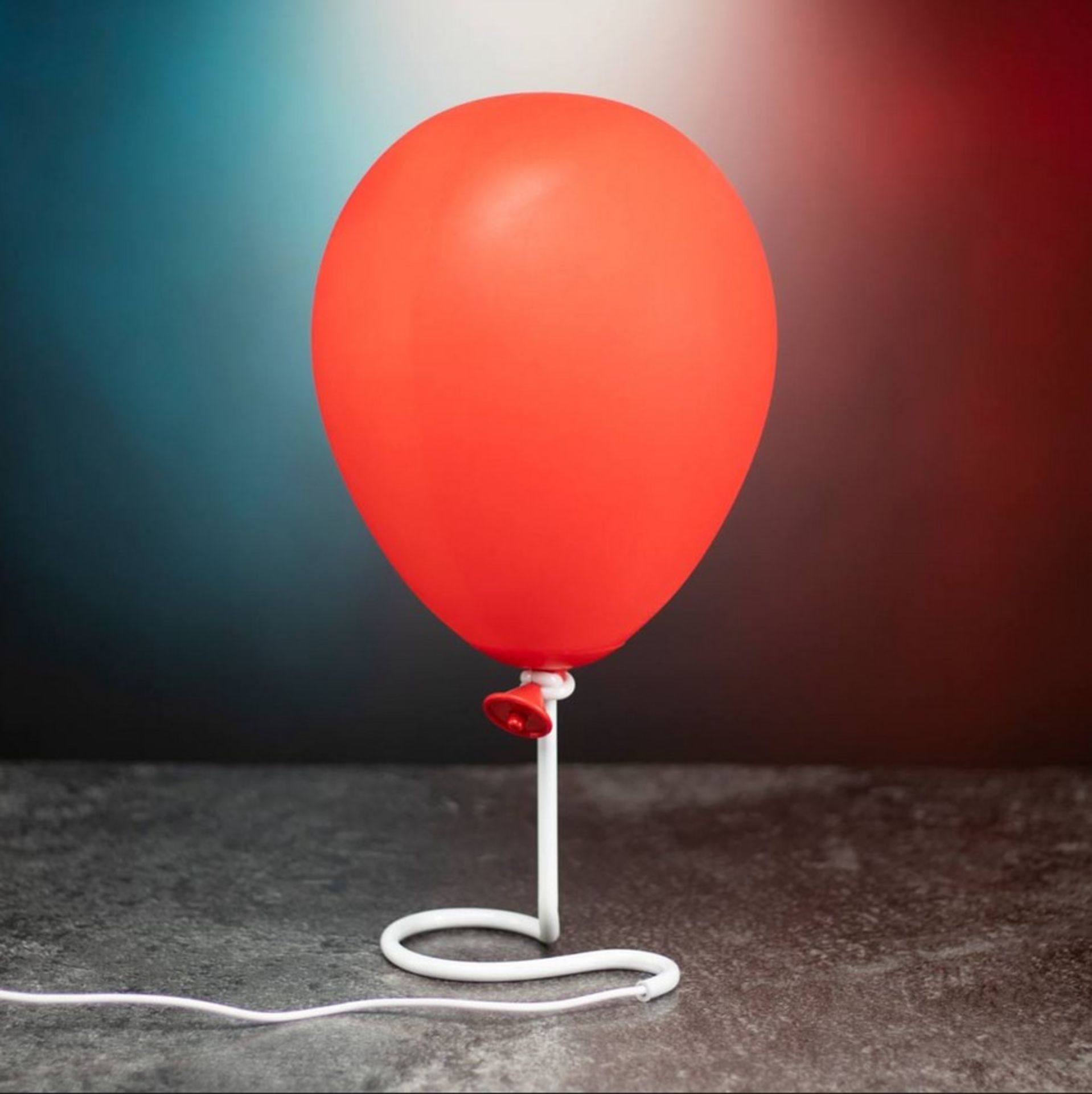 (36/R9) Lot RRP £150. 5x Items. 4x IT Pennywise Balloon Desk Light RRP £30 Each. 1x IT Pennywise...