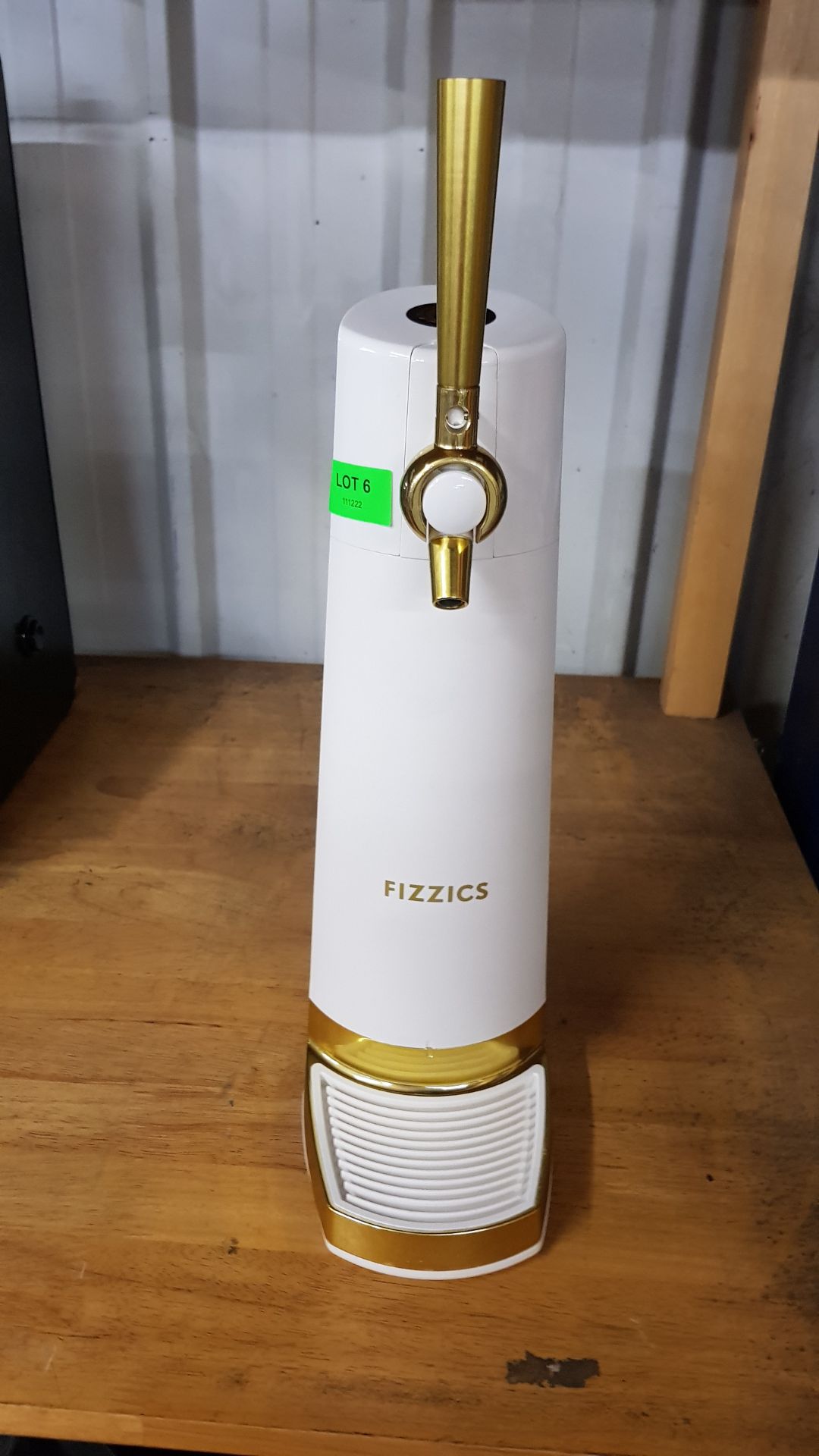 (6/R9) RRP £149. Fizzics DraftPour Home Beer Tap White And Gold. (Main Body Only, No Box In Lot).... - Image 3 of 6