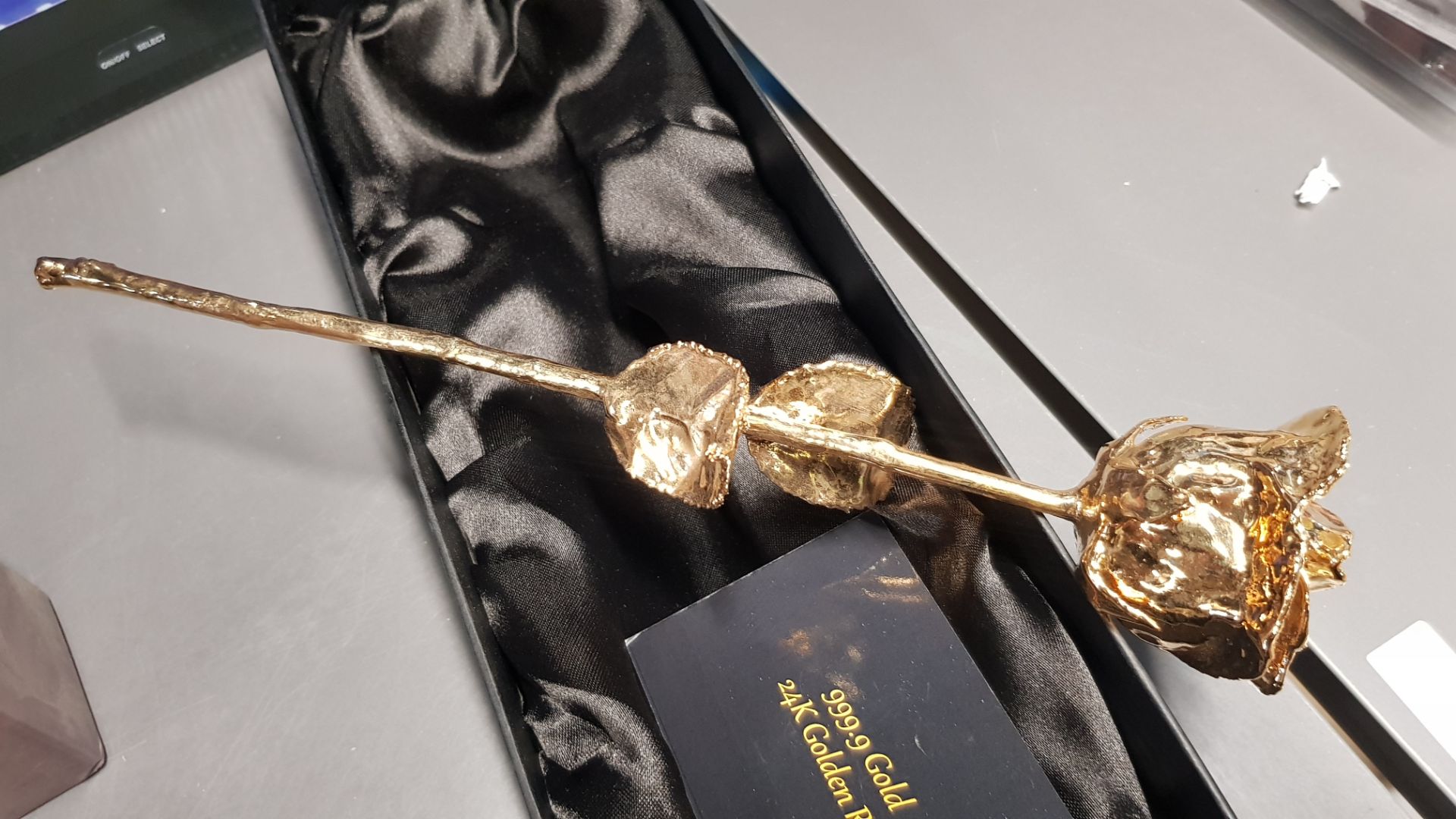 (259/R7) Lot RRP £115. 4x Items. 1x Mikamax 24k Gold Plated Golden Rose RRP £50. 1x Hollywood Mir... - Image 11 of 14