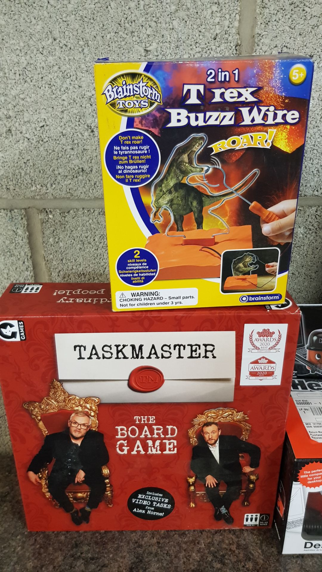 (231/R7) Lot RRP £93. 6x Items. 1x Taskmaster The Board Game RRP £25. 1x Brainstorm Toys 2 In 1 T... - Image 8 of 12