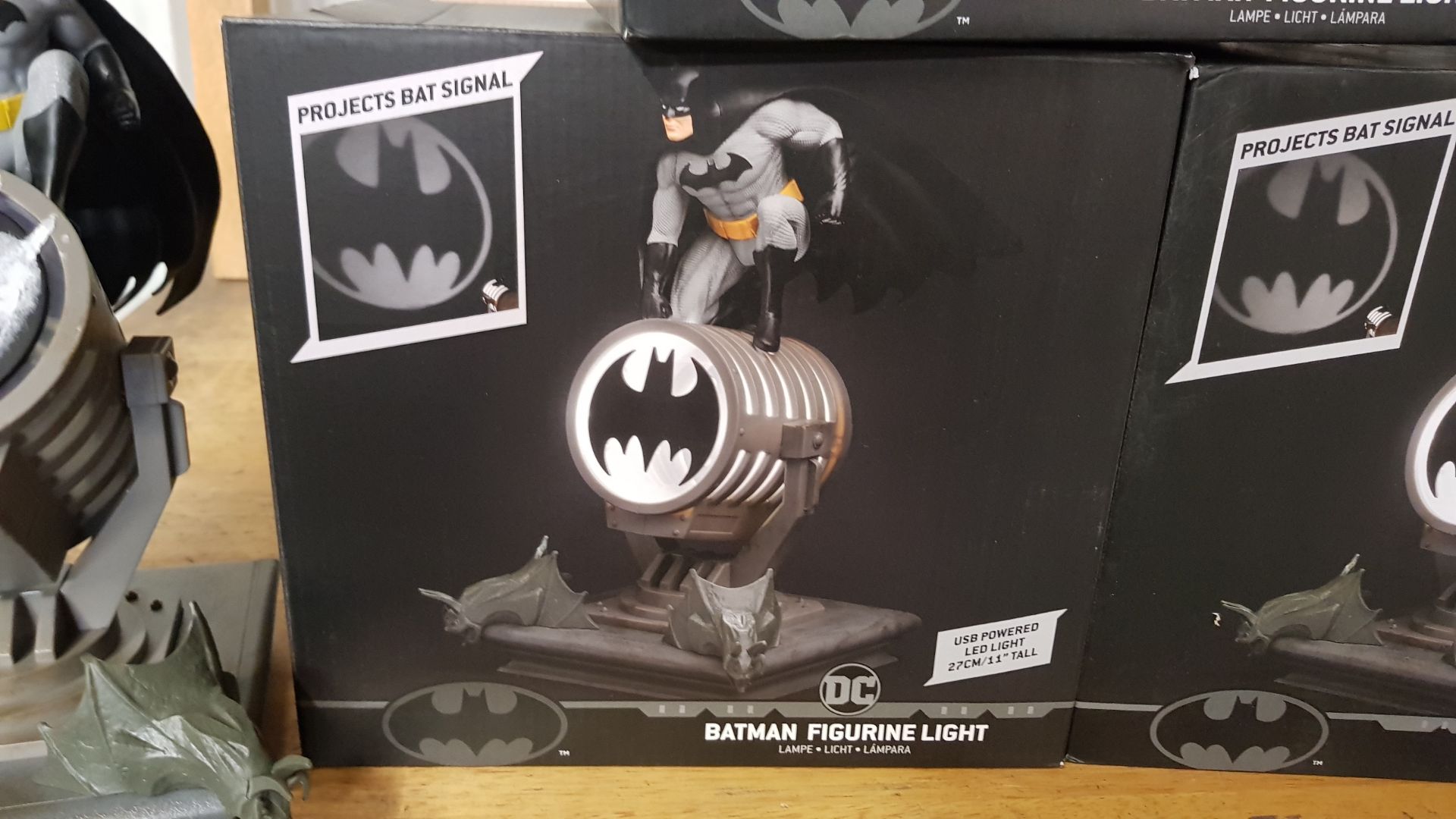 (37/R9) Lot RRP £196. 4x DC Batman Bat Signal Figurine Desk Light RRP £49 Each. (1x Unit No Box).... - Image 7 of 7