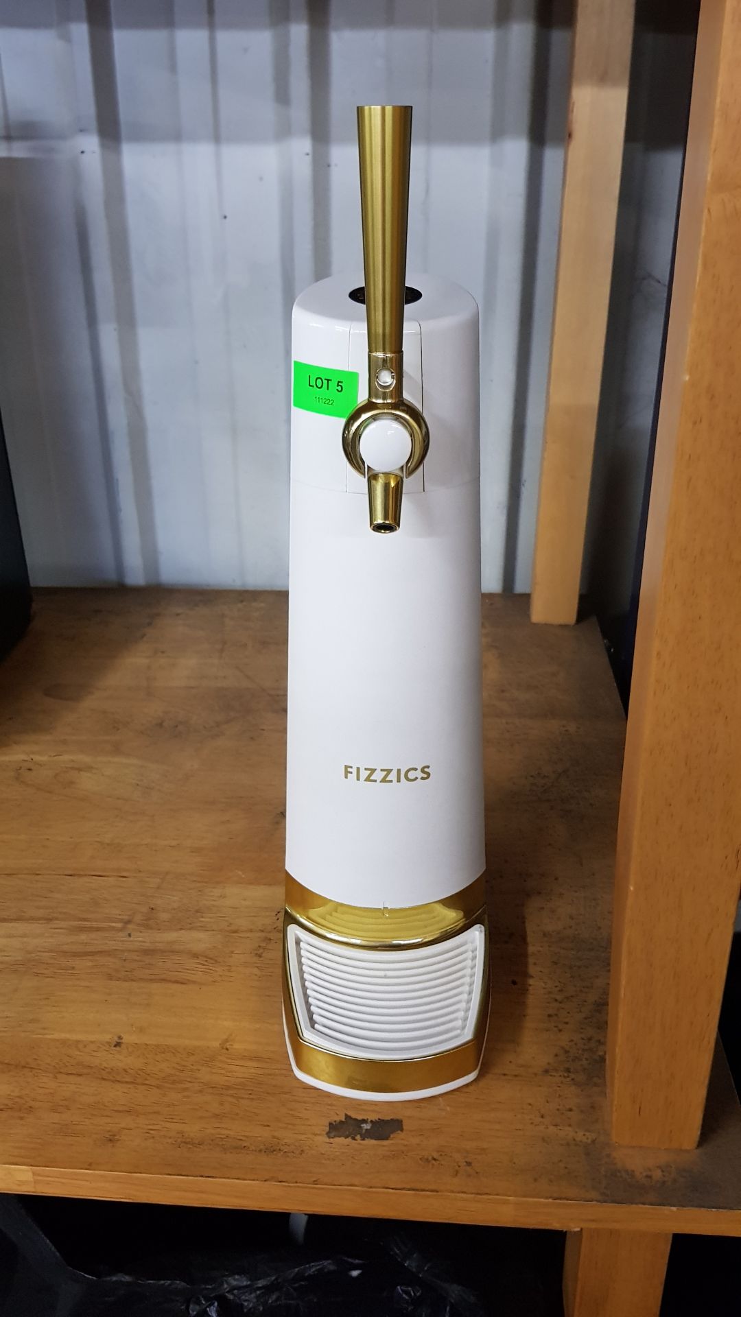 (5/R9) RRP £149. Fizzics DraftPour Home Beer Tap White And Gold. (Main Body Only, No Box In Lot).... - Image 5 of 5
