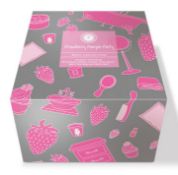 (166/7B) Lot RRP £208. 25x Beauty Items. 21x Mixed Beauty Giftsets RRP £8 Each. To Include Strawb...